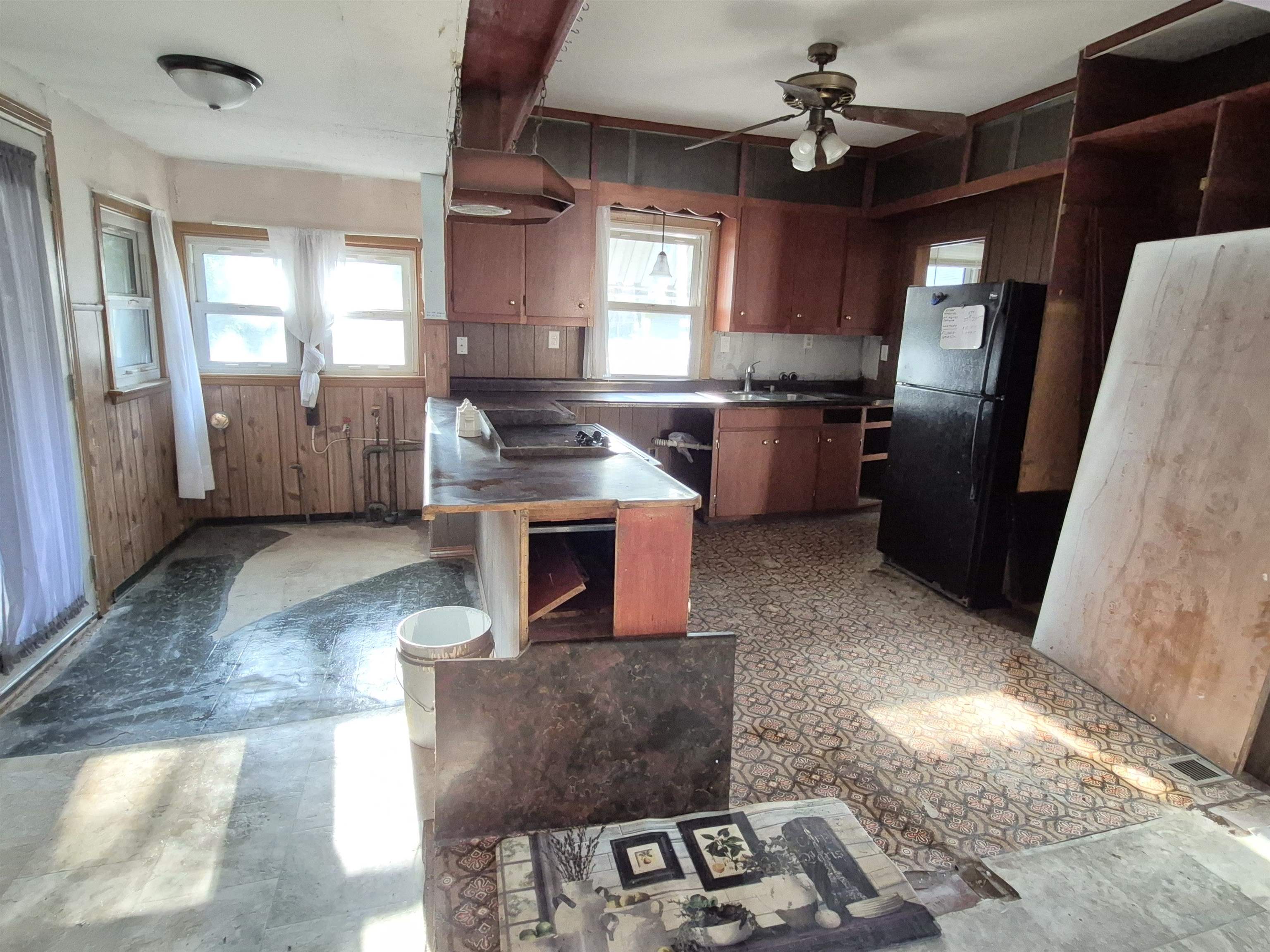 609 S B Street Arkansas City KS 67005-3411