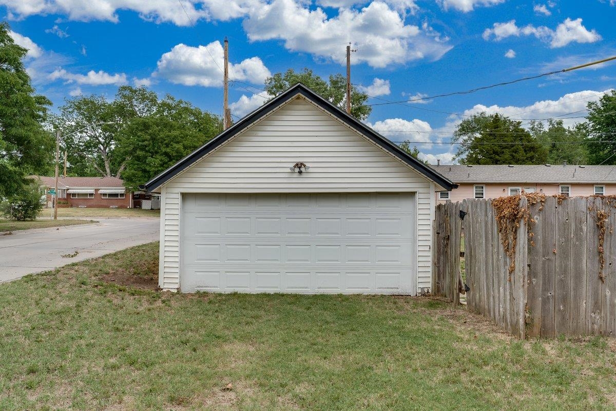 158 N Mccomas Street Wichita KS 67203
