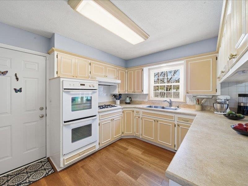 8302 E Limerick Wichita KS 67206