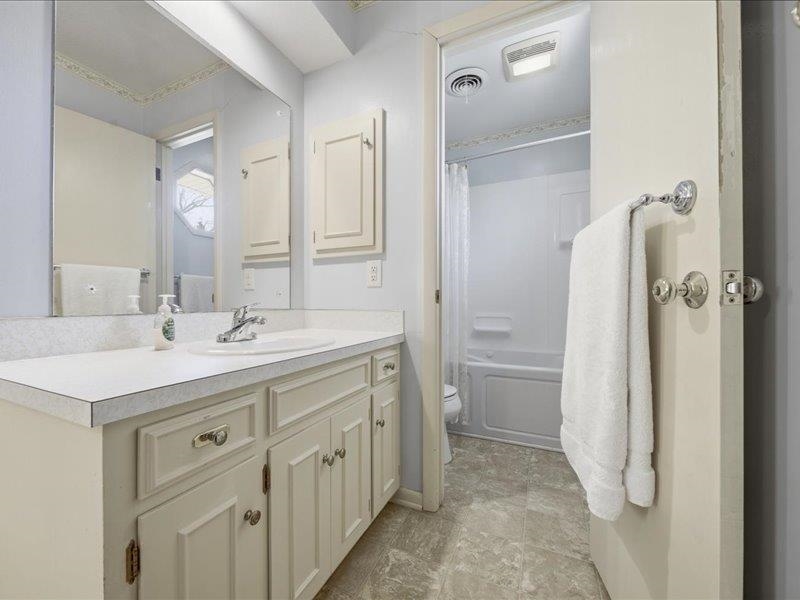 8302 E Limerick Wichita KS 67206