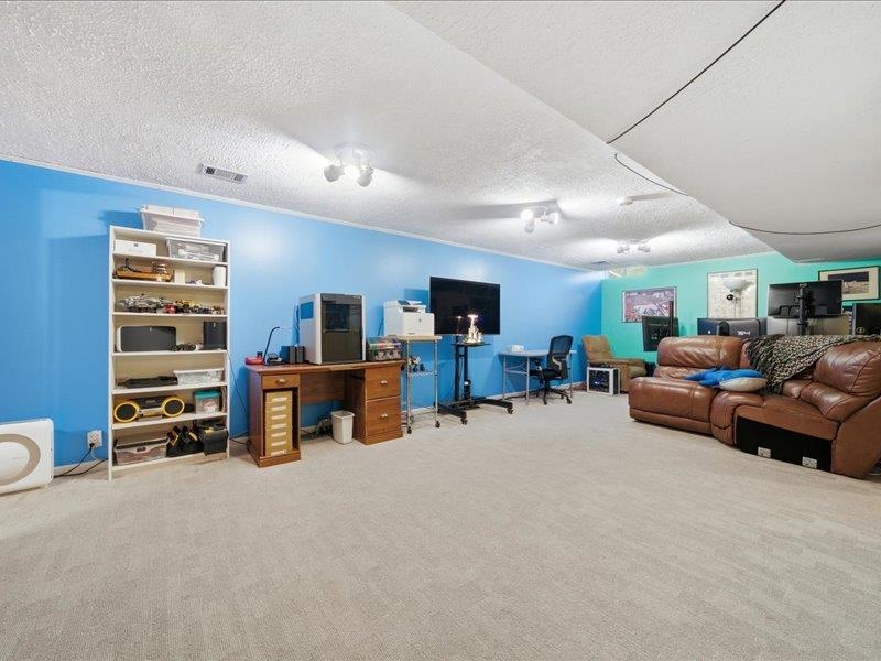 8302 E Limerick Wichita KS 67206
