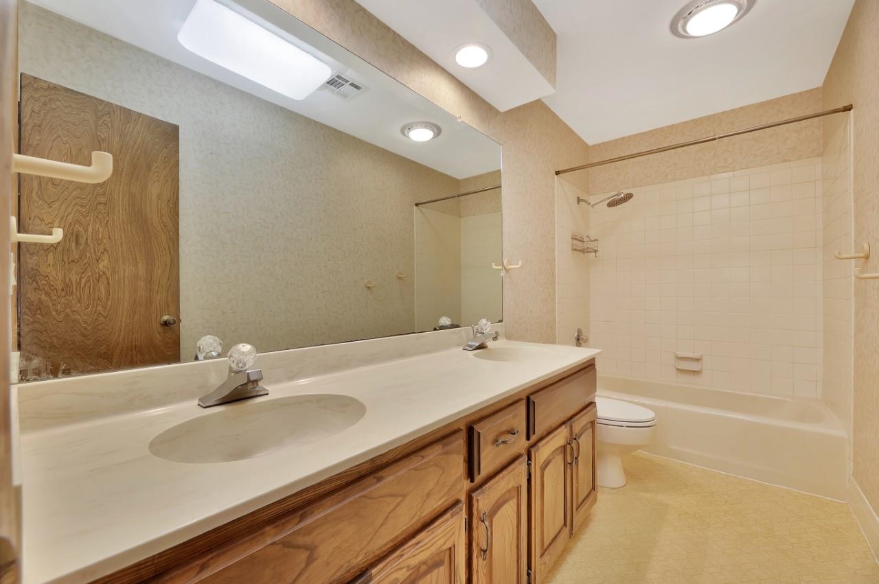6915 E 14th Street N Wichita KS 67206