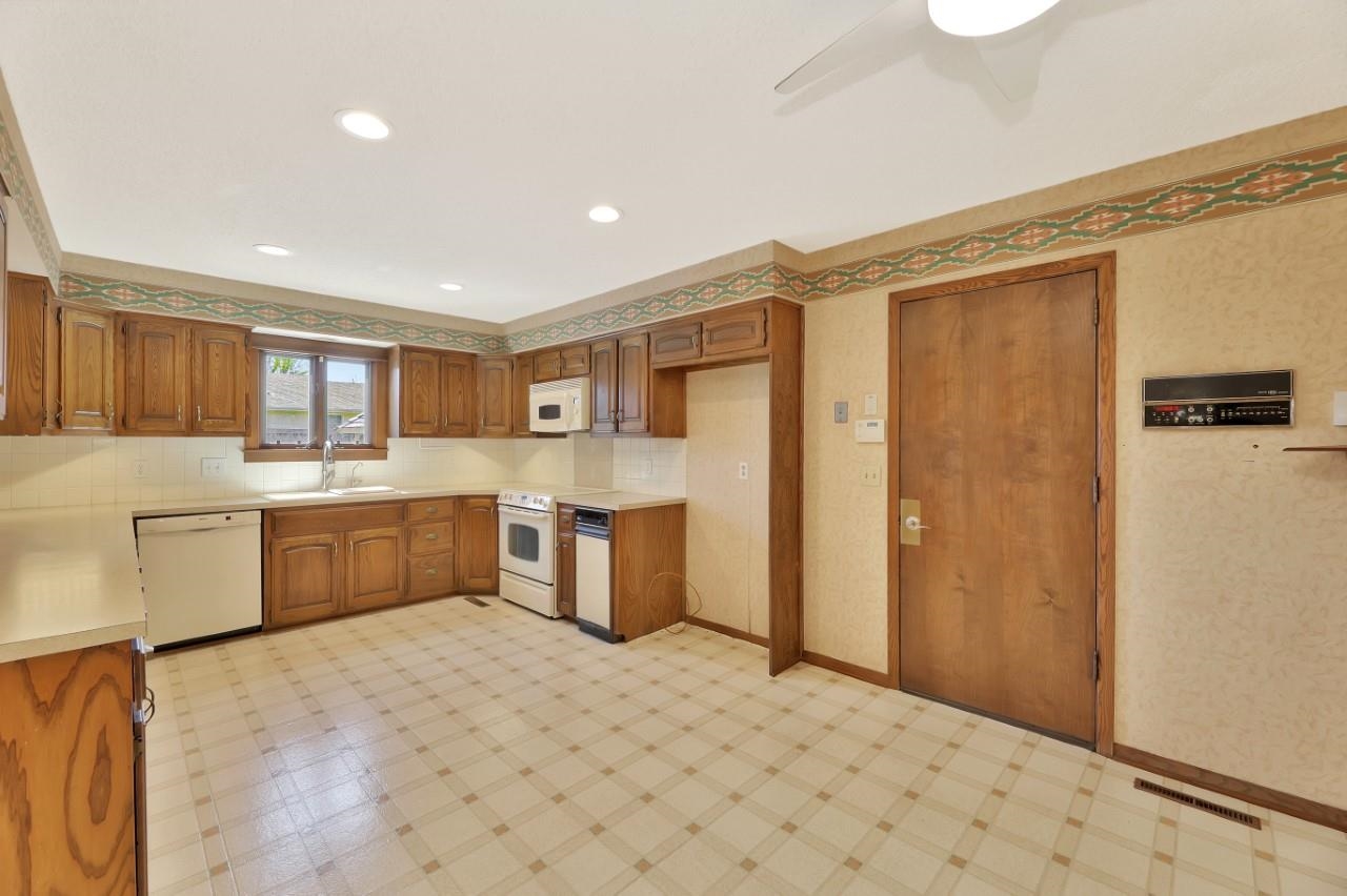 6915 E 14th Street N Wichita KS 67206