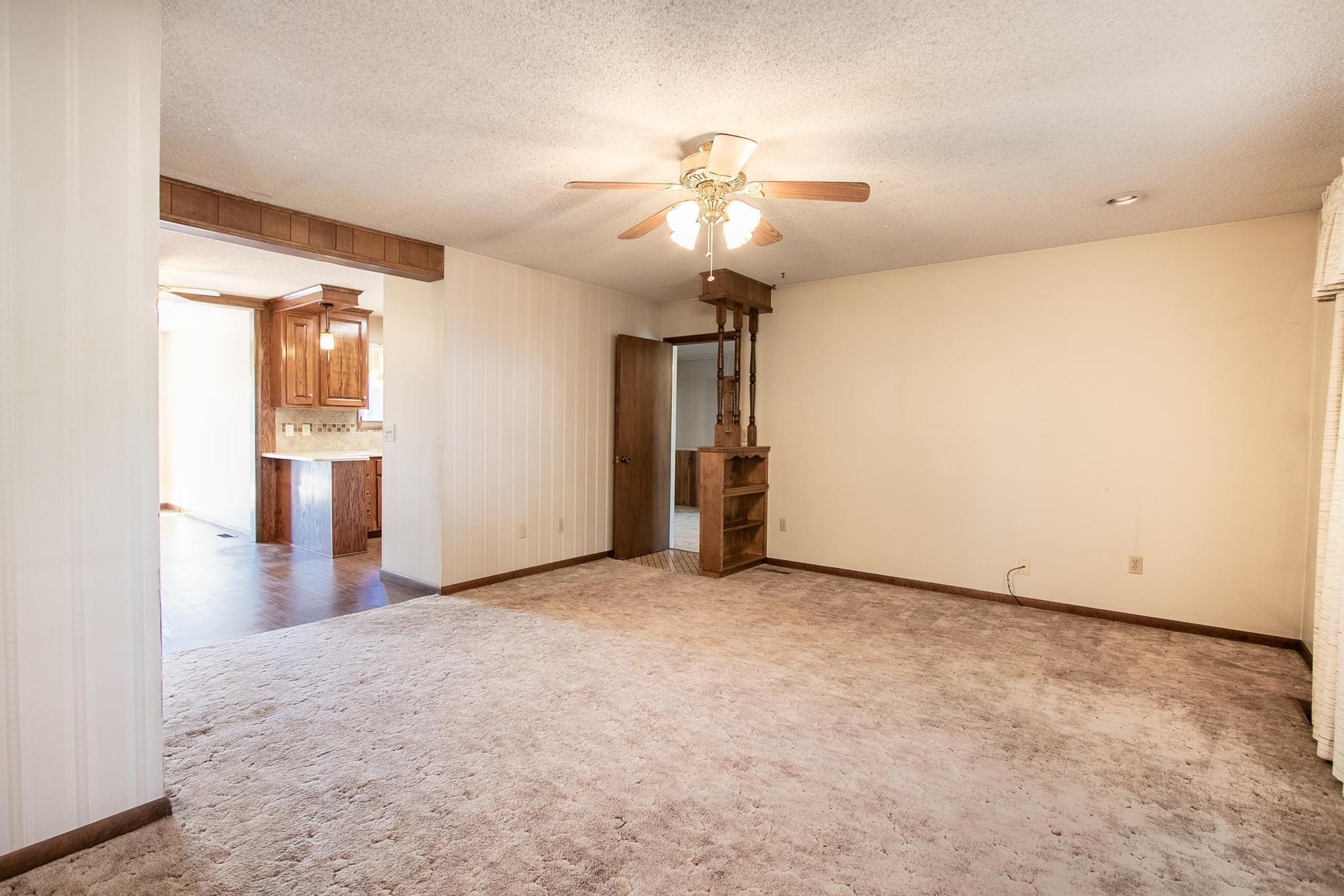 611 Chestnut Peabody KS 66866