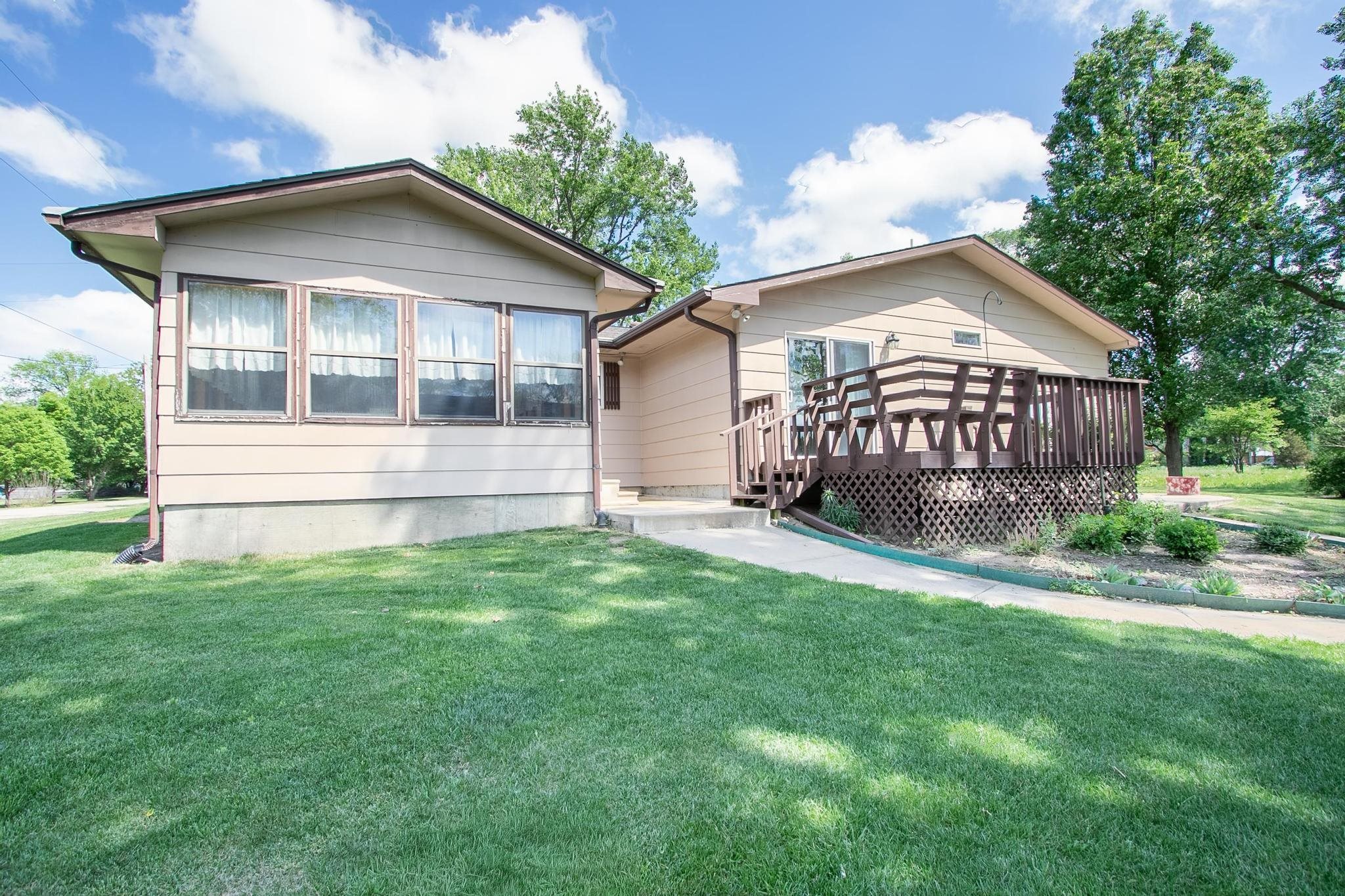 611 Chestnut Peabody KS 66866
