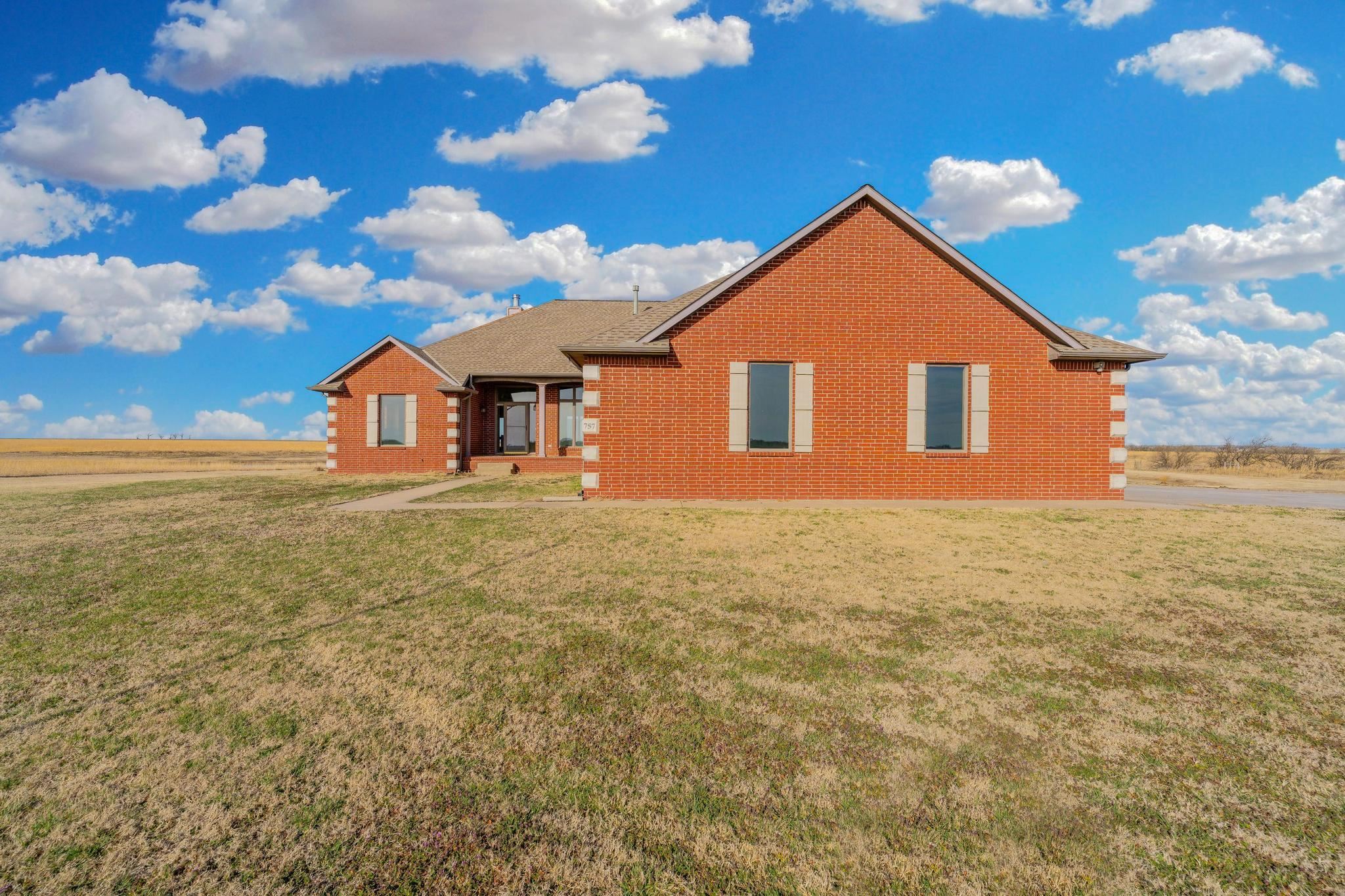 757 S Meridian Road Wellington KS 67152