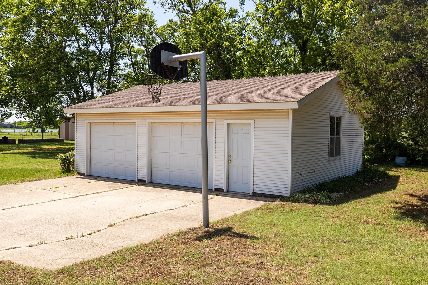 2107 N 135th Wichita KS 67235