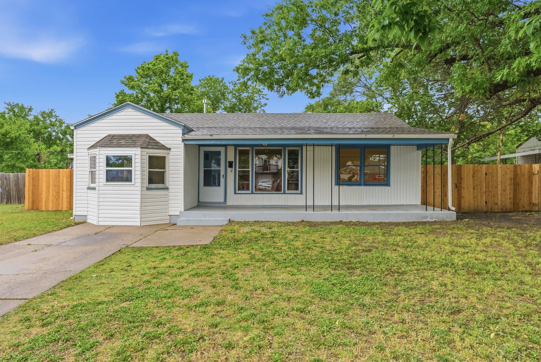 3018 E Southfork Court Wichita KS 67216