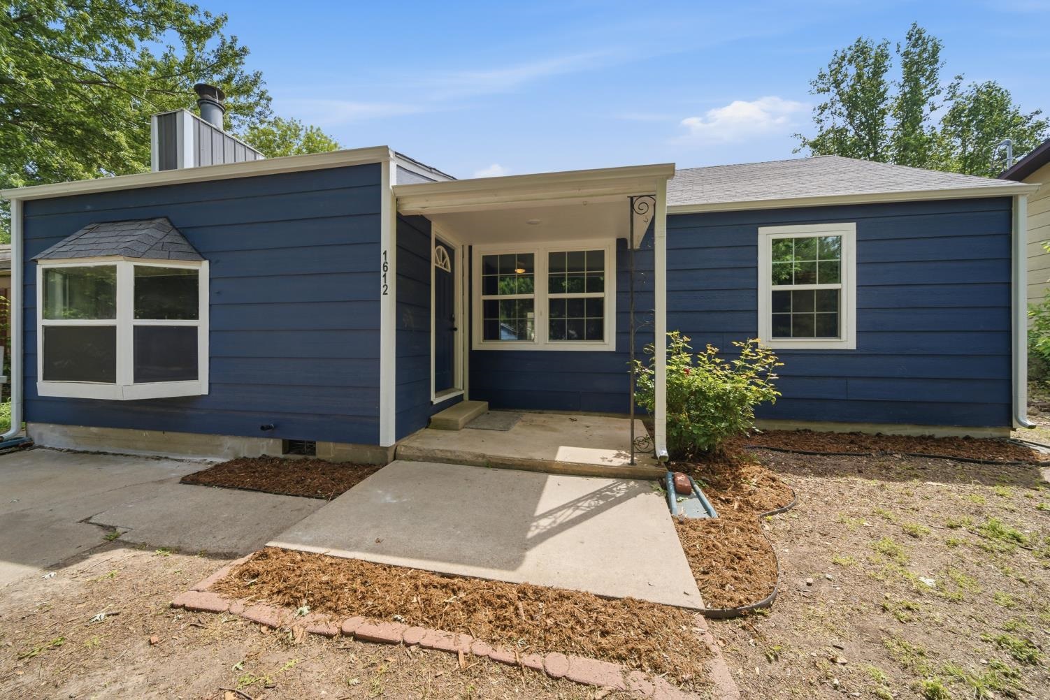 1612 N Cron Augusta KS 67010
