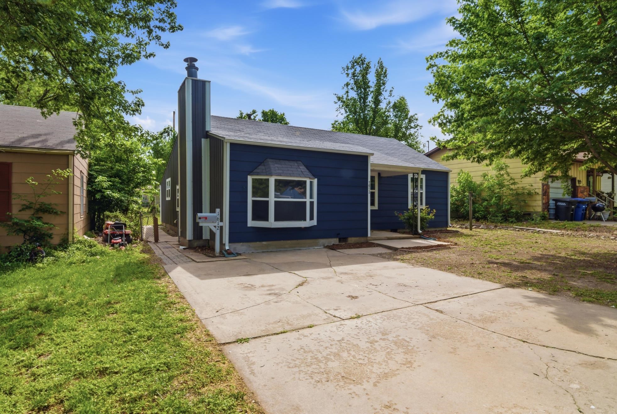 1612 N Cron Augusta KS 67010