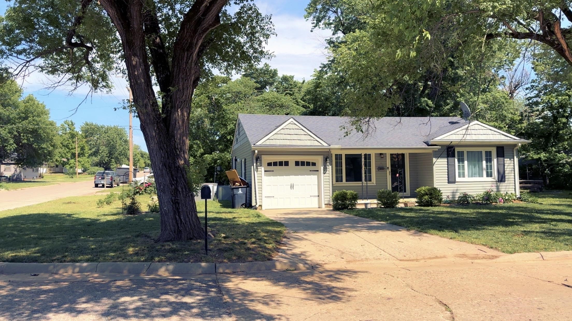 1302 Shelden El Dorado KS 67042