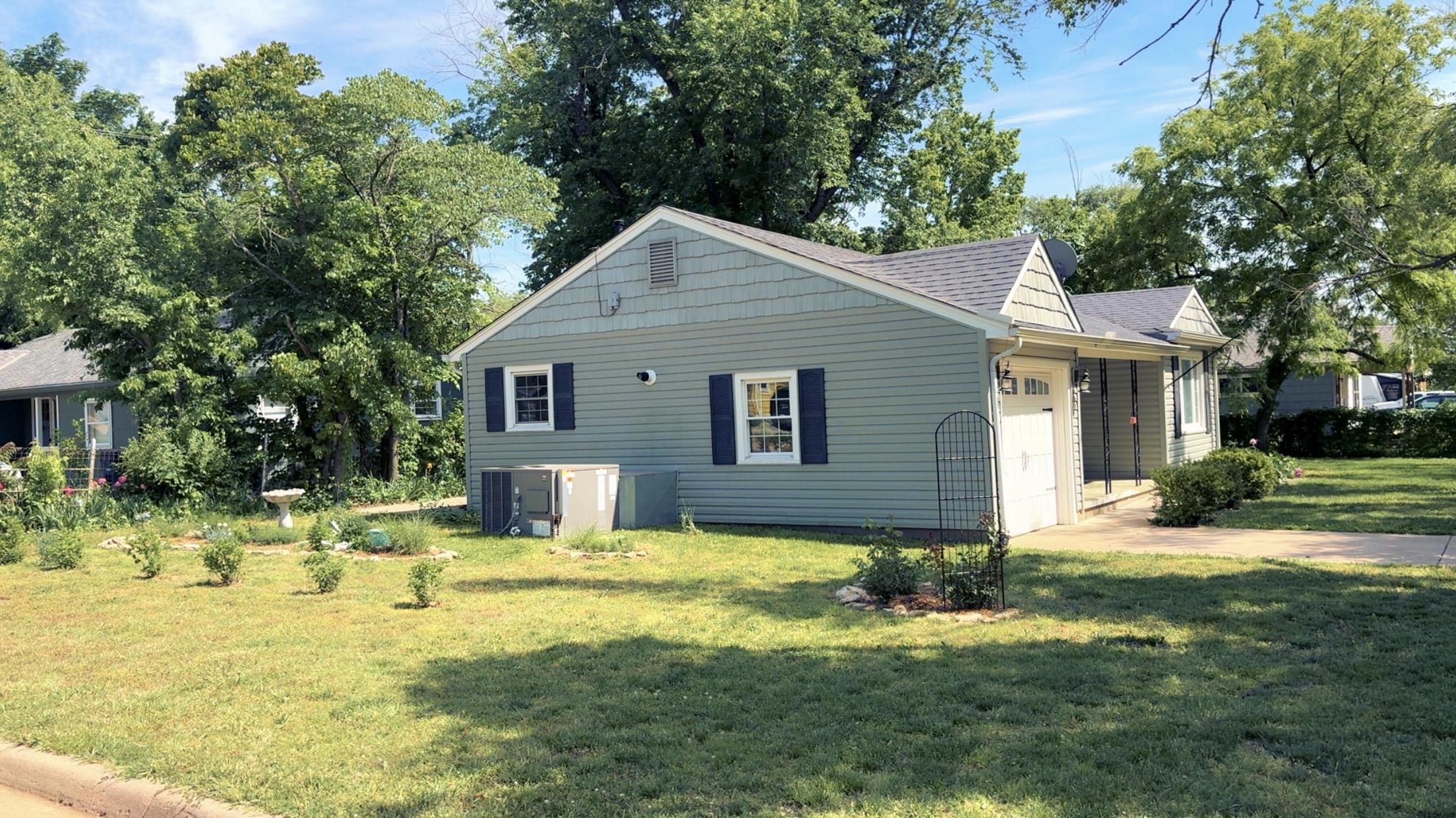 1302 Shelden El Dorado KS 67042