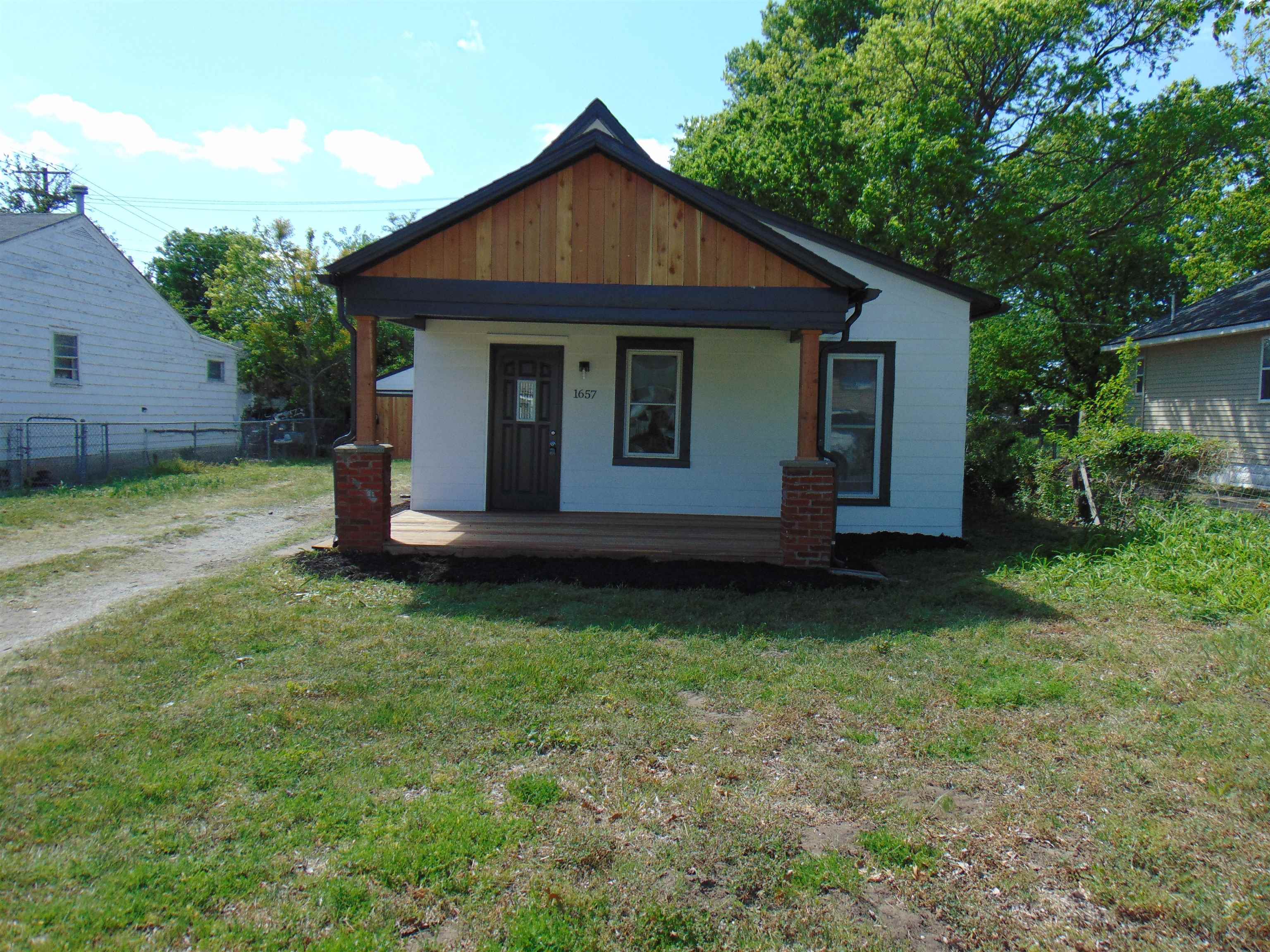 1657 S Gold Wichita KS 67213