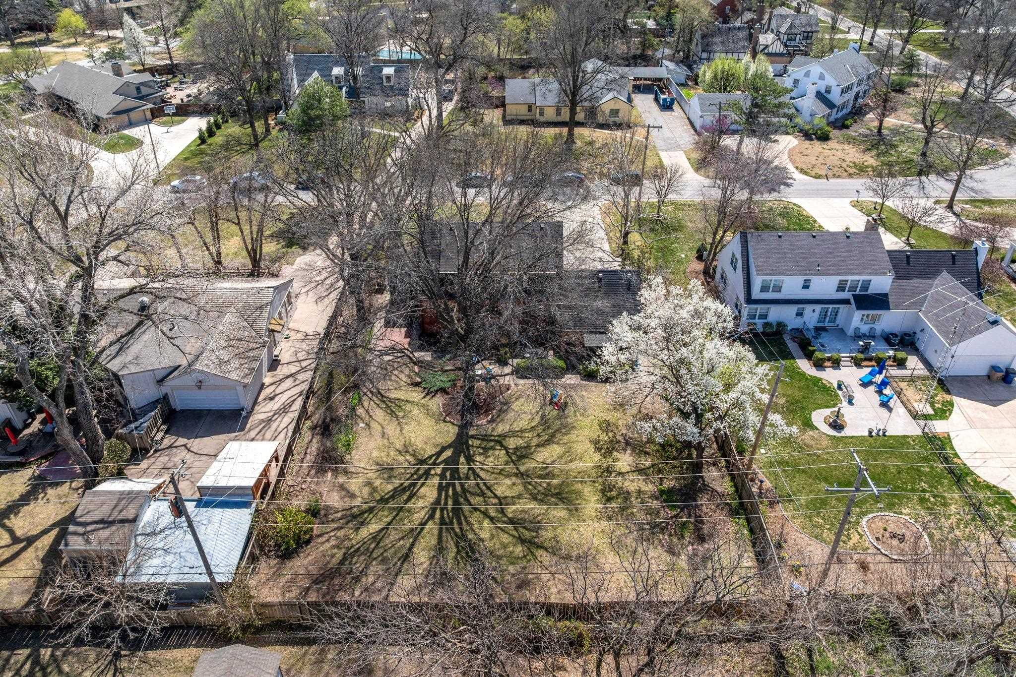 40 E Norfolk Drive Eastborough KS 67206