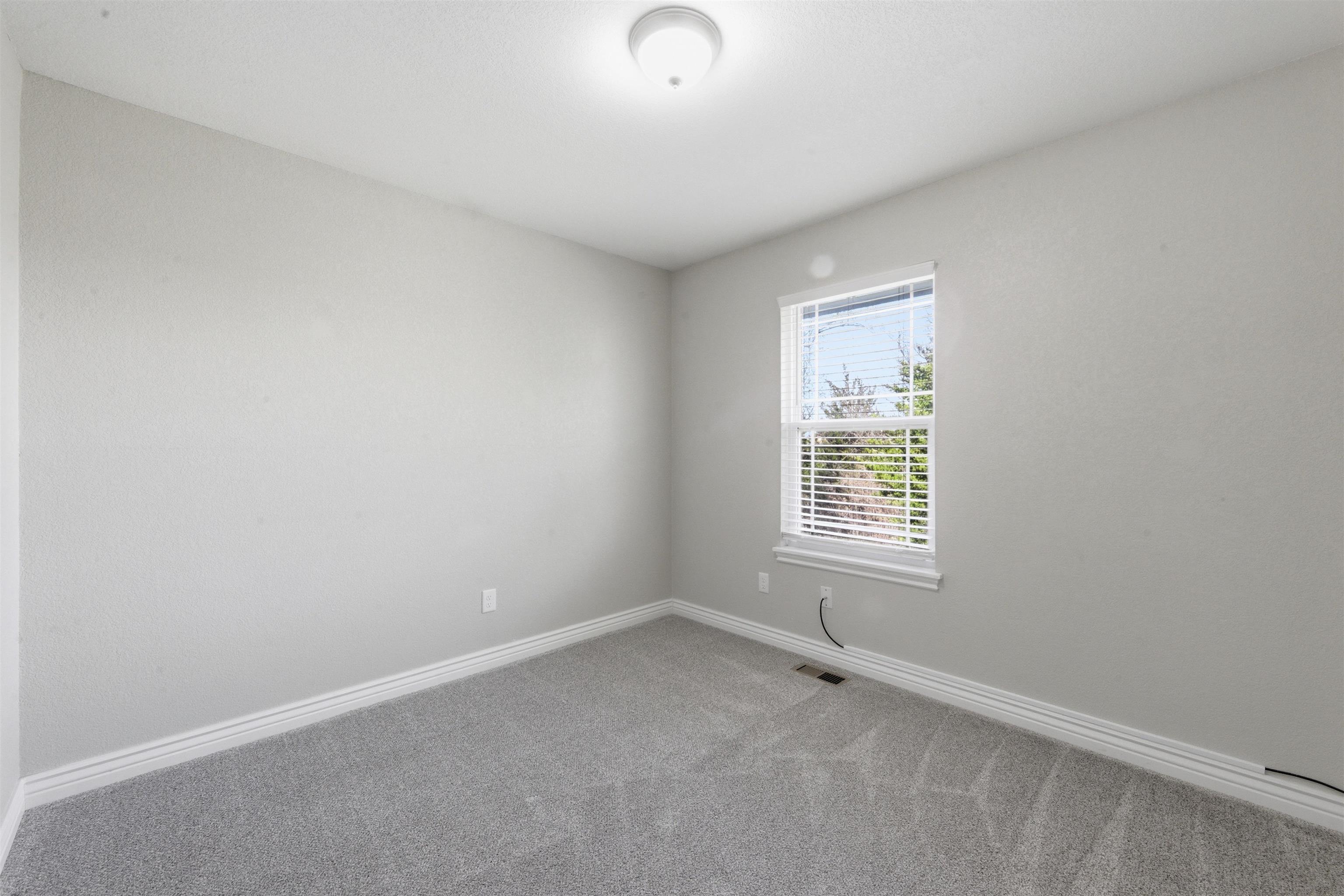 516 E Shade Andover KS 67002