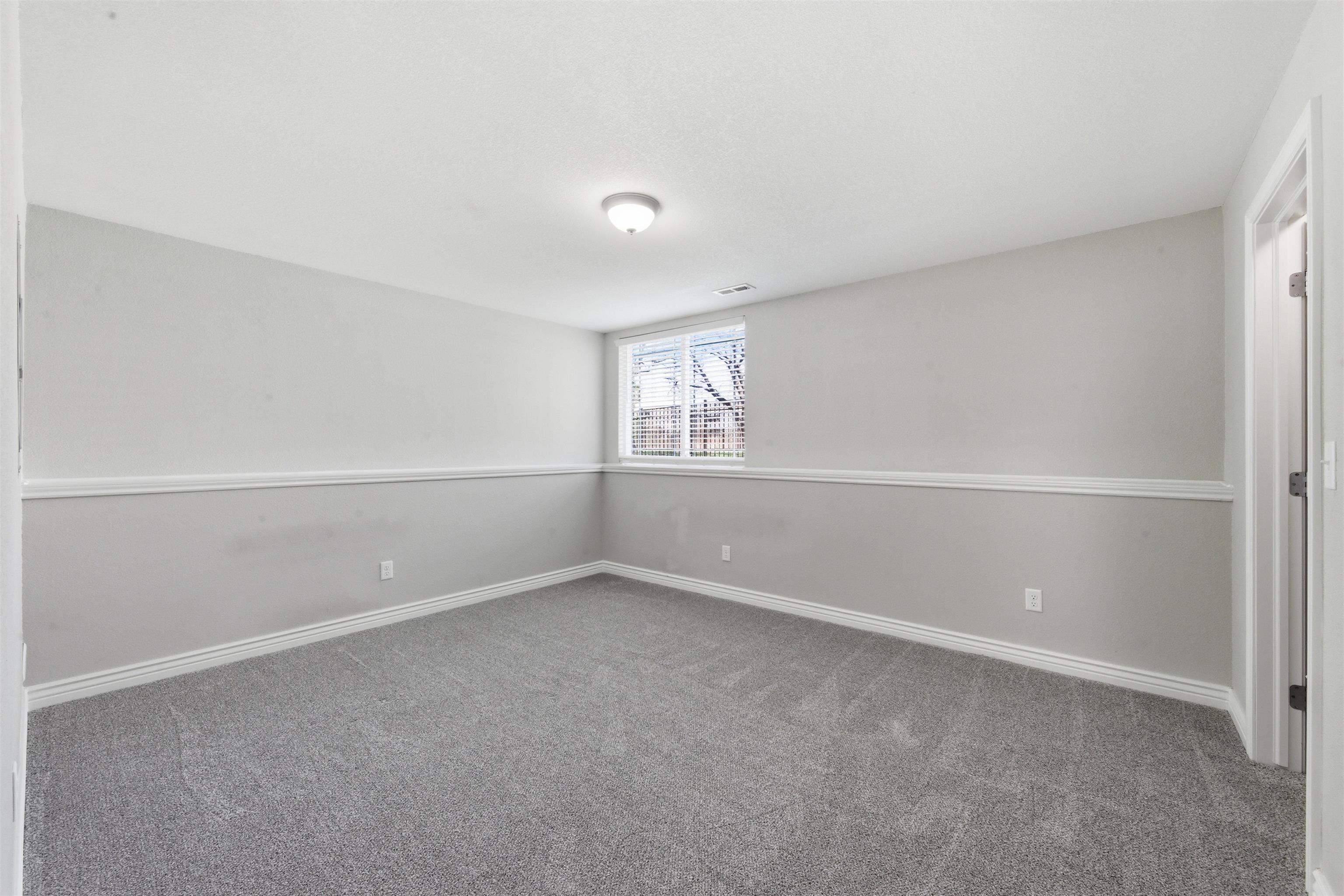 516 E Shade Andover KS 67002