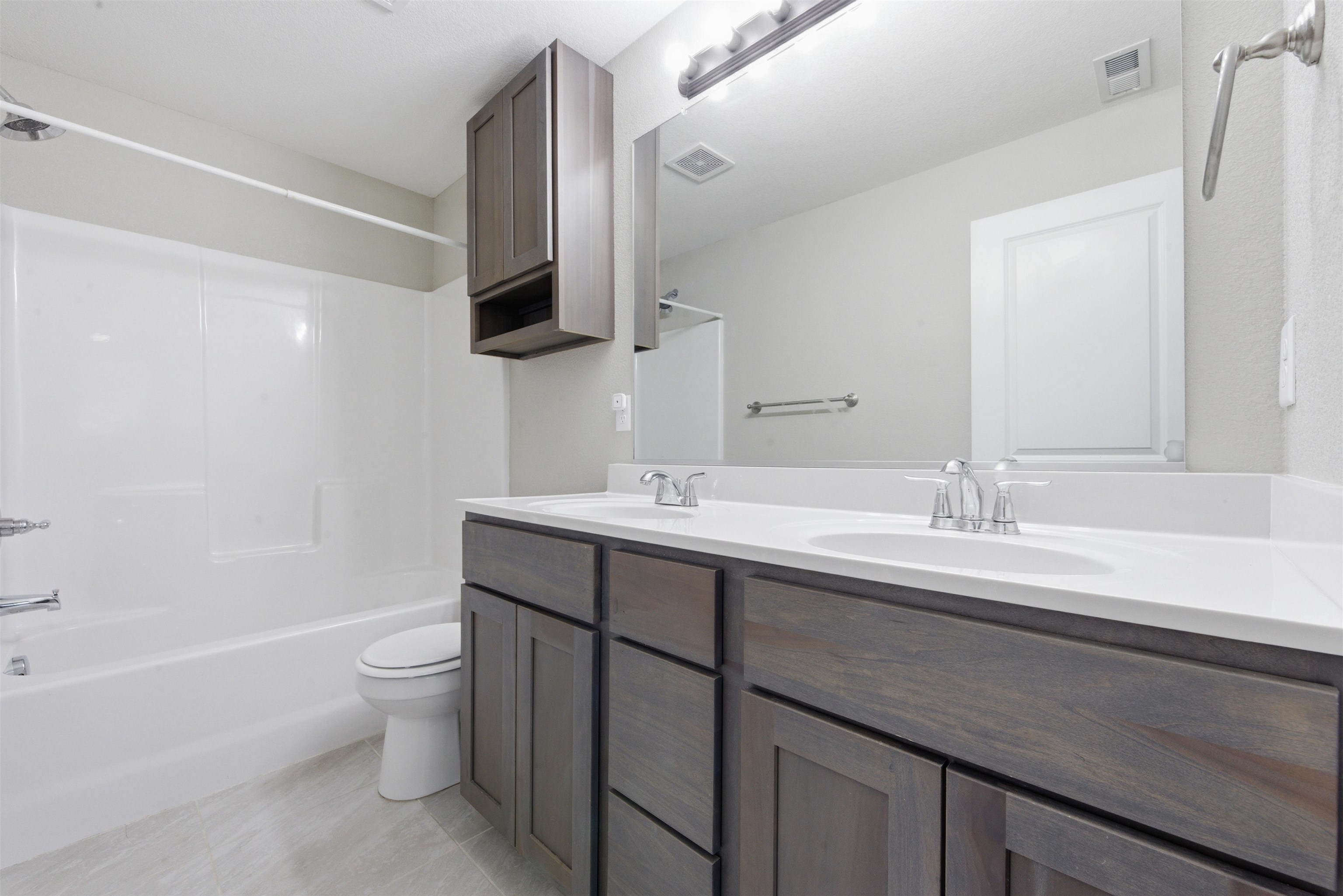 516 E Shade Andover KS 67002