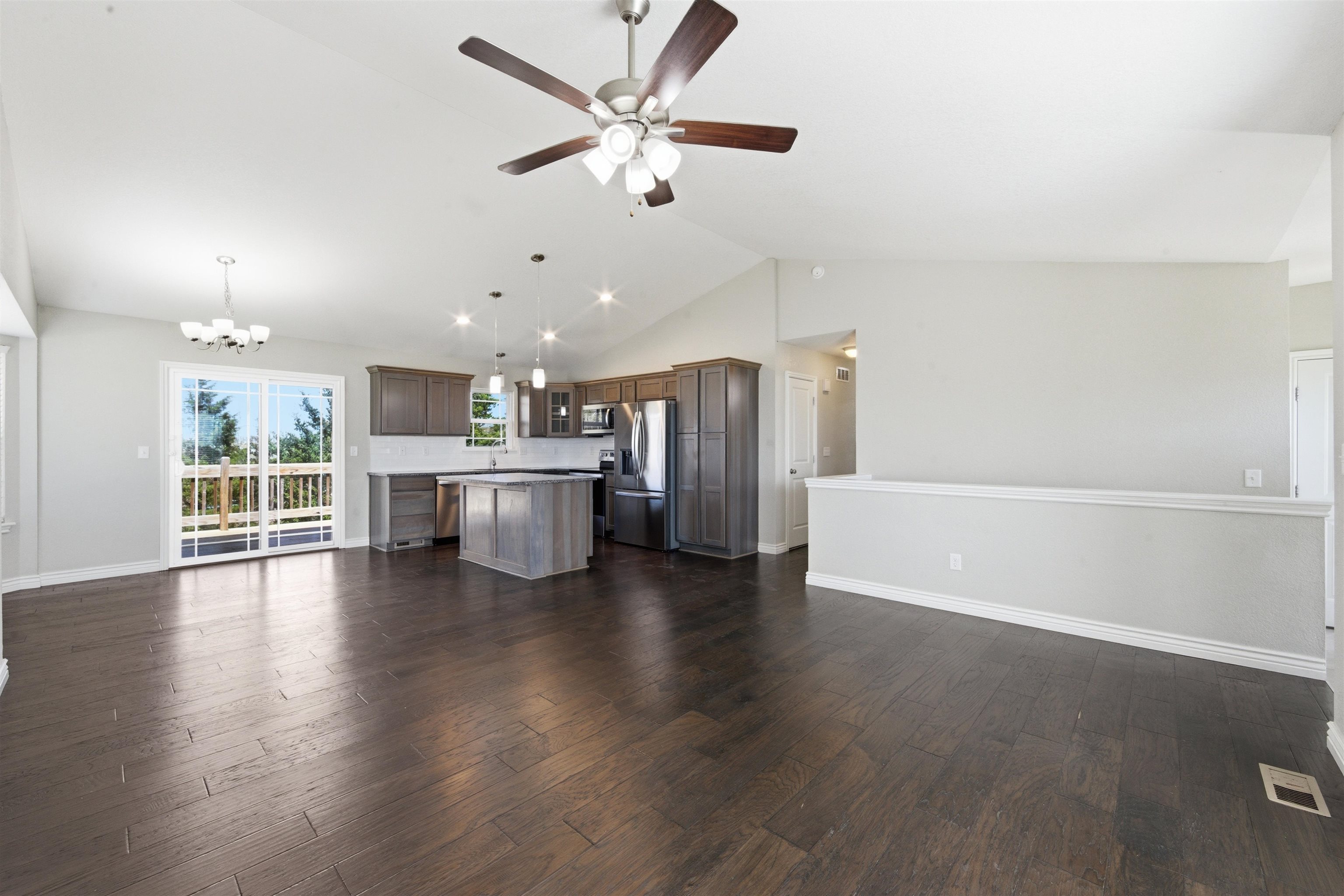 516 E Shade Andover KS 67002
