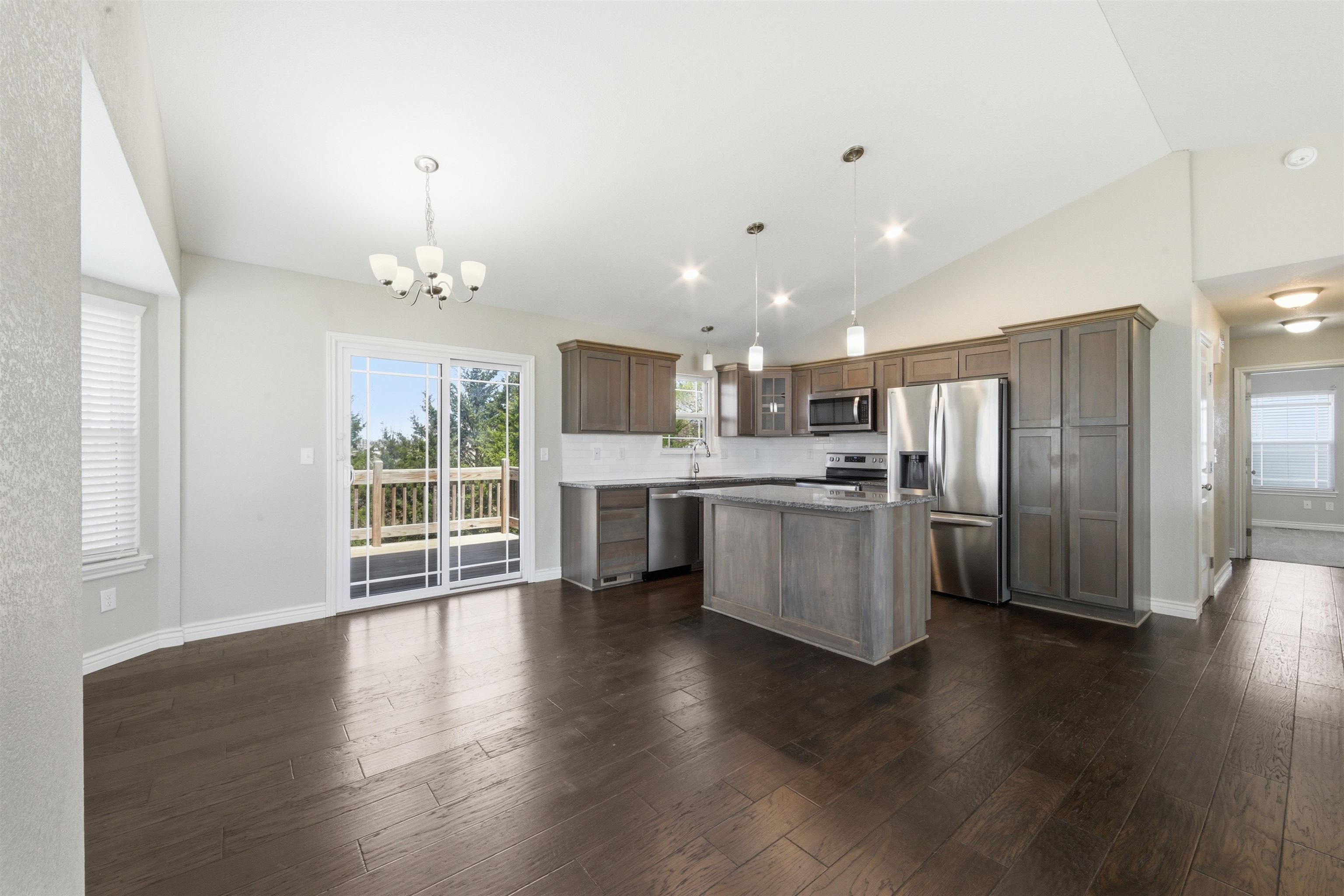 516 E Shade Andover KS 67002