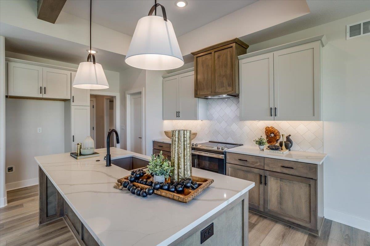 4455 N Grey Meadows Street Maize KS 67101