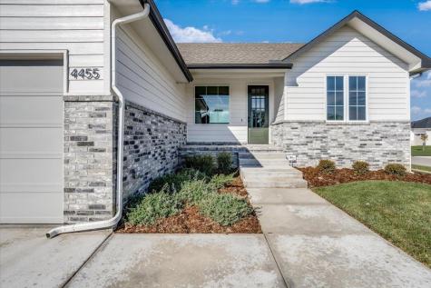 4455 N Grey Meadows Street Maize KS 67101