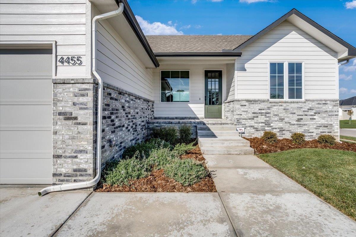 4455 N Grey Meadows Street Maize KS 67101