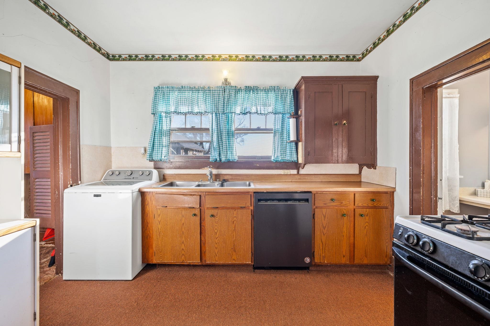 8106 S Sandhill Road Burrton KS 67020