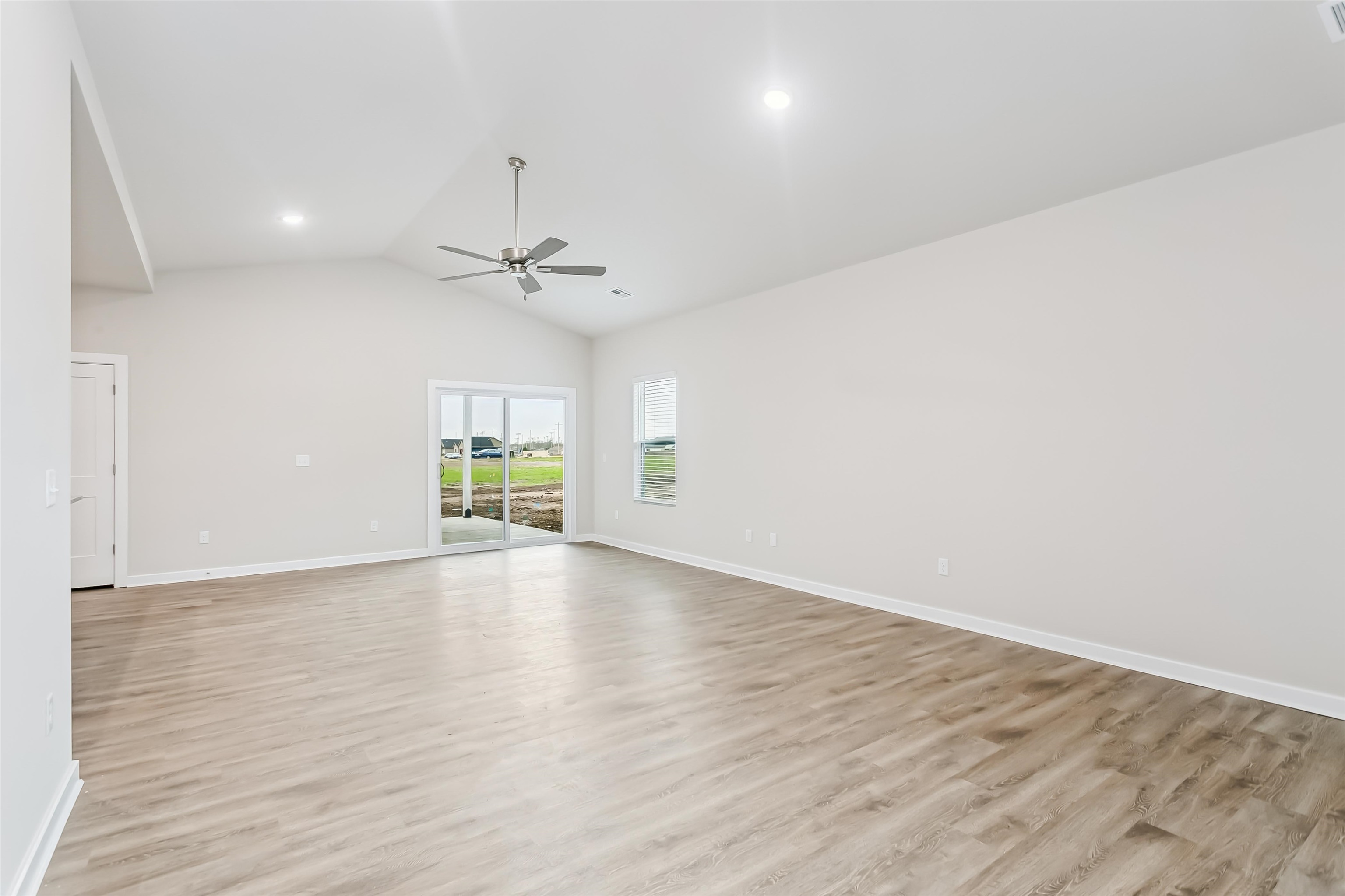 1566 N Emerald Valley Drive Mulvane KS 67110