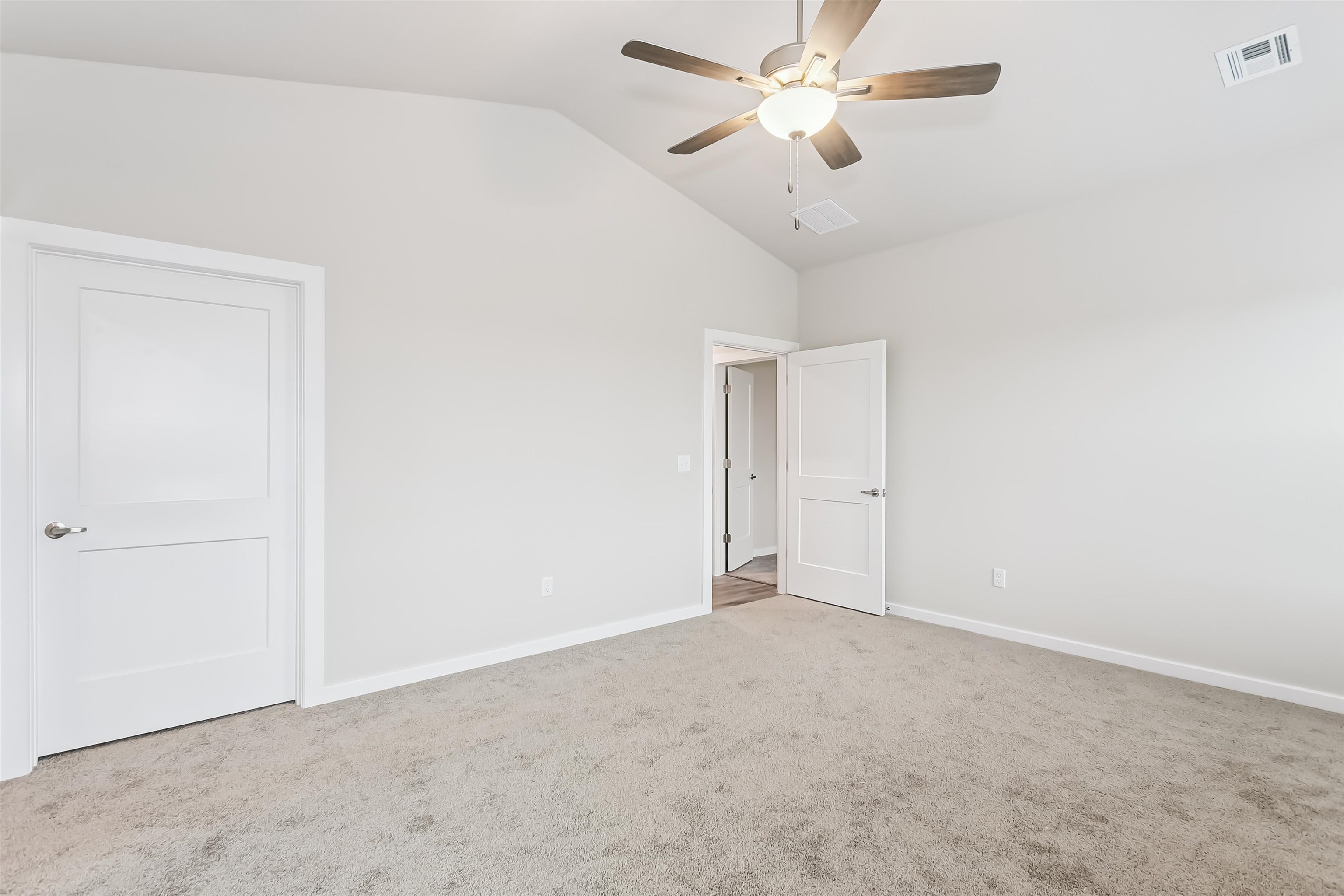 1566 N Emerald Valley Drive Mulvane KS 67110