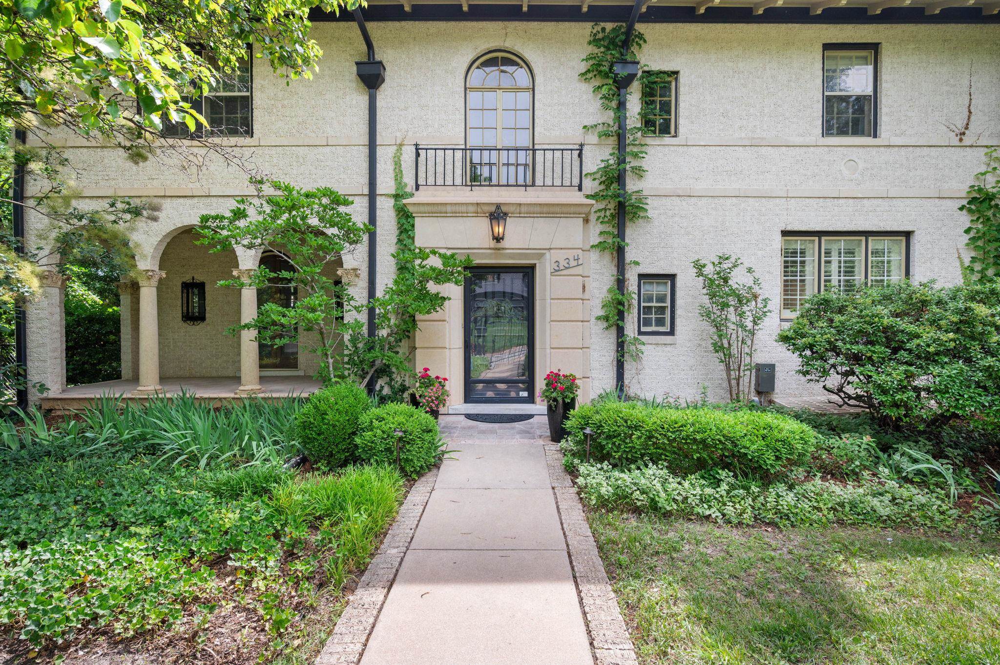 334 N Crestway Wichita KS 67208