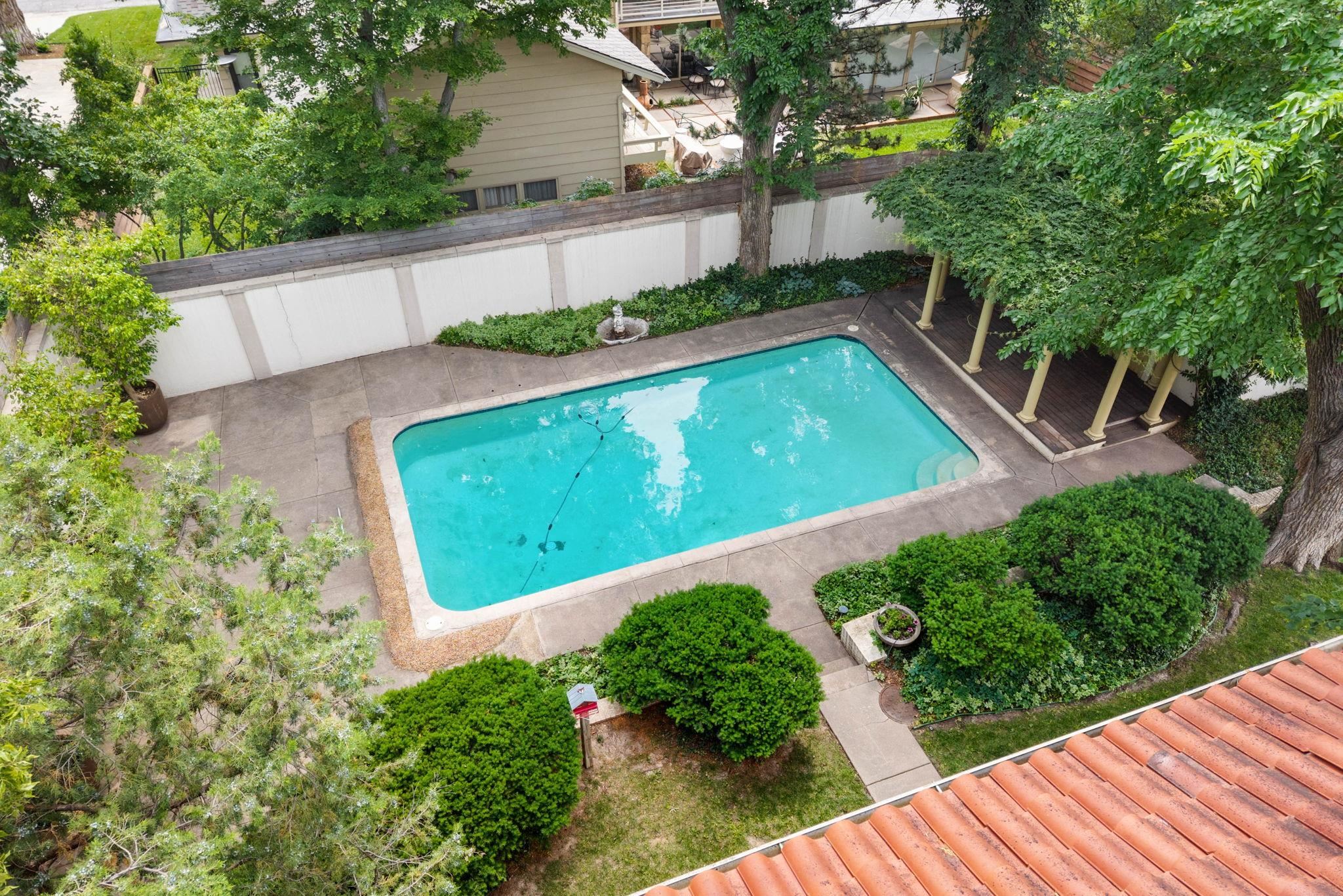 334 N Crestway Wichita KS 67208