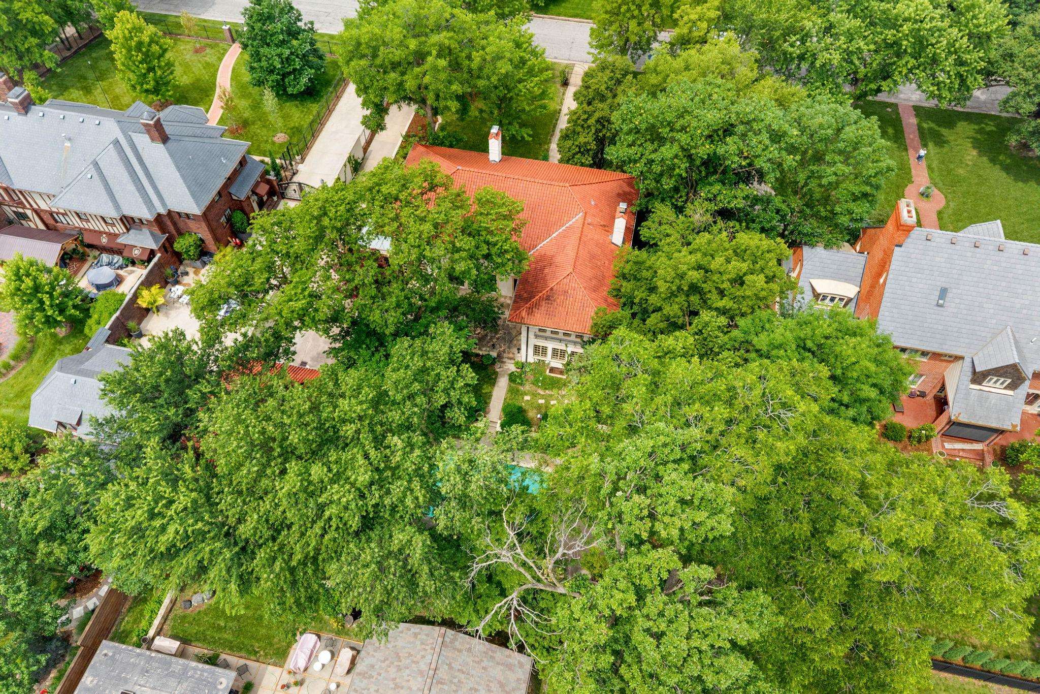 334 N Crestway Wichita KS 67208