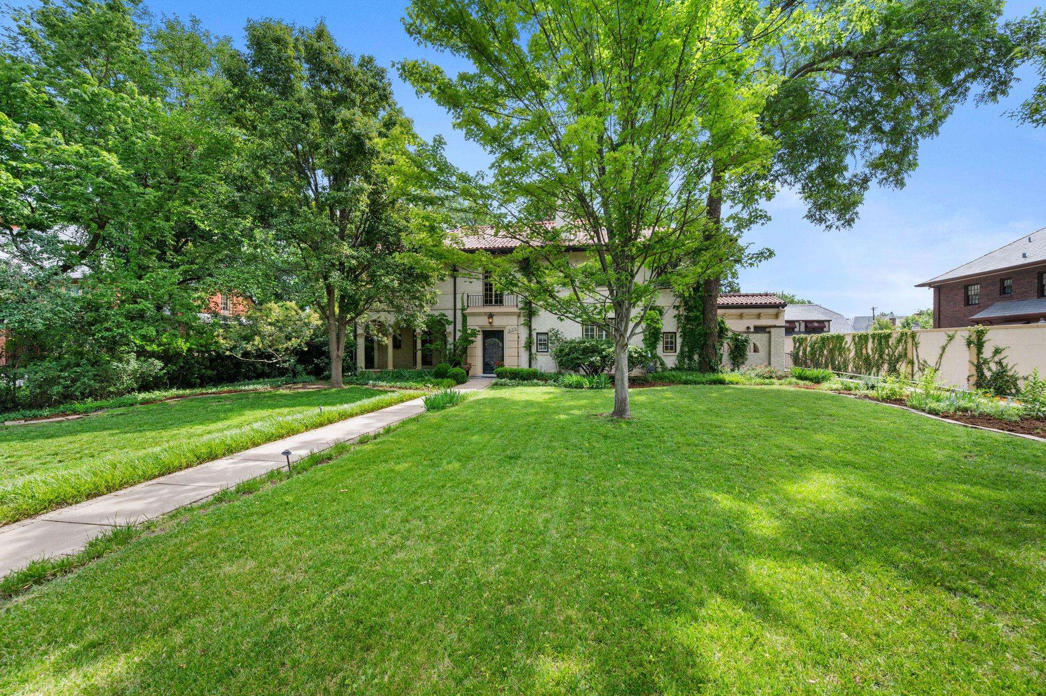 334 N Crestway Wichita KS 67208