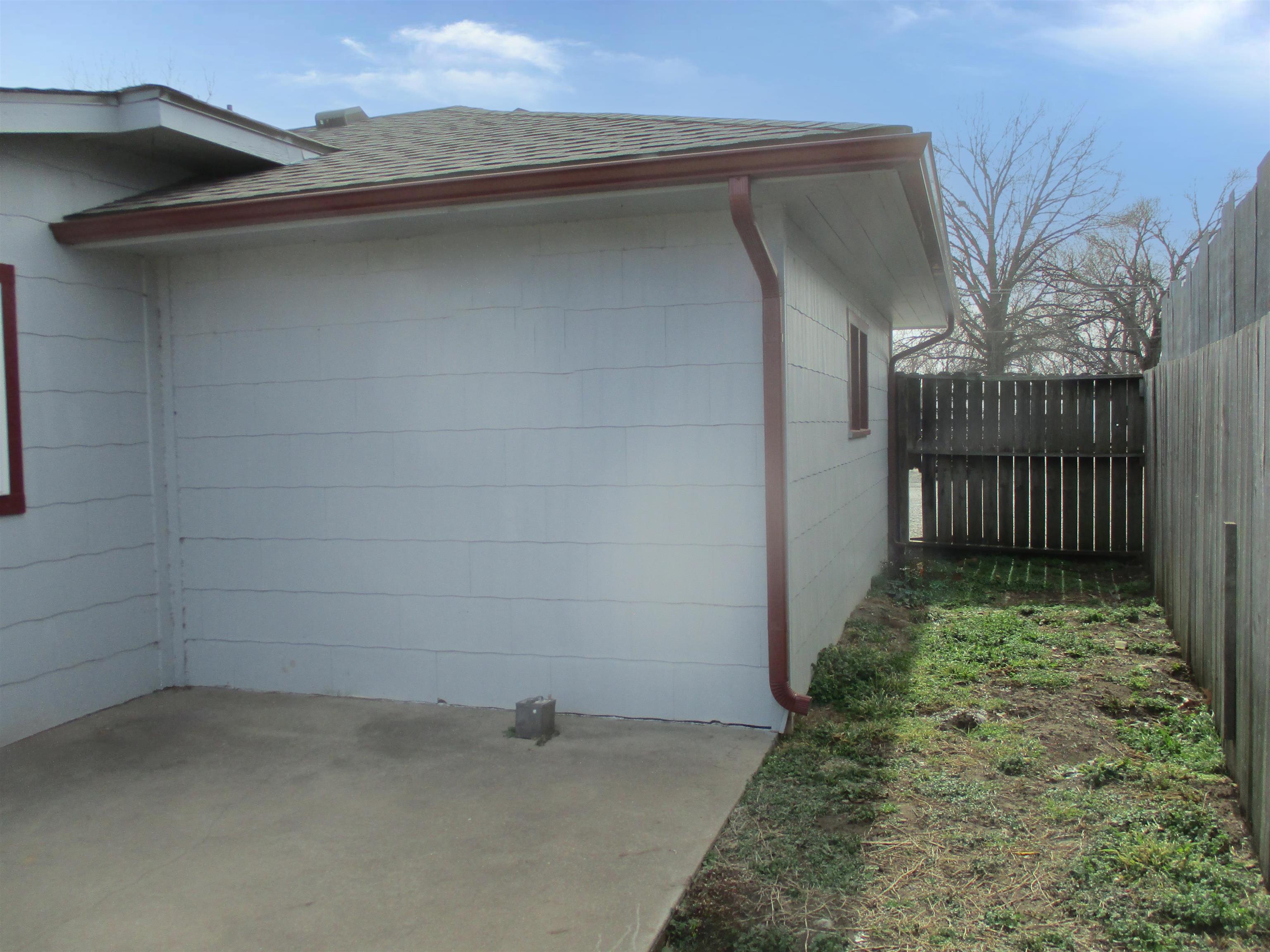 3206 W Macarthur Road Wichita KS 67217
