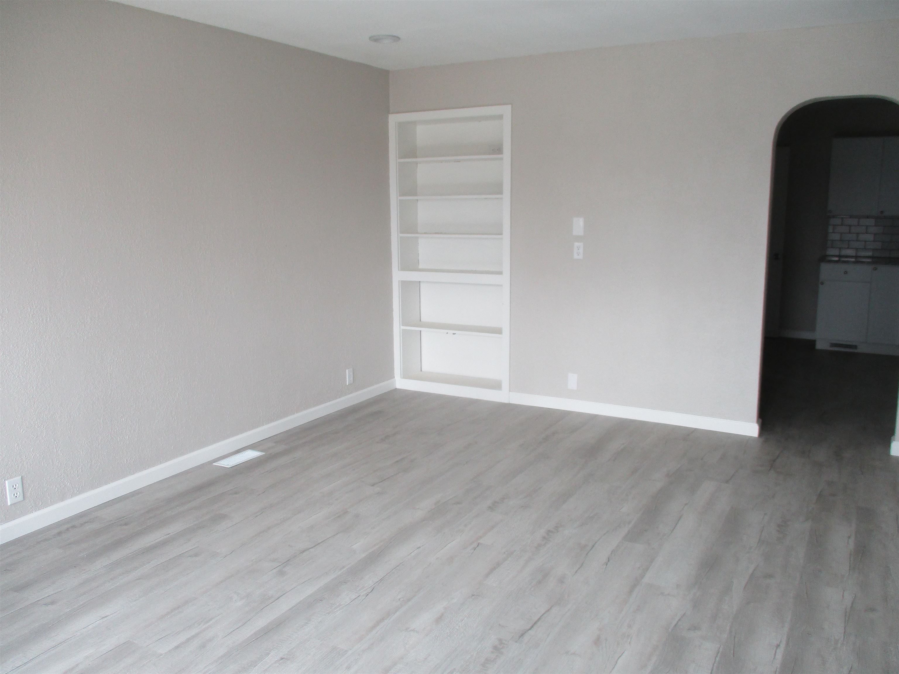 3206 W Macarthur Road Wichita KS 67217