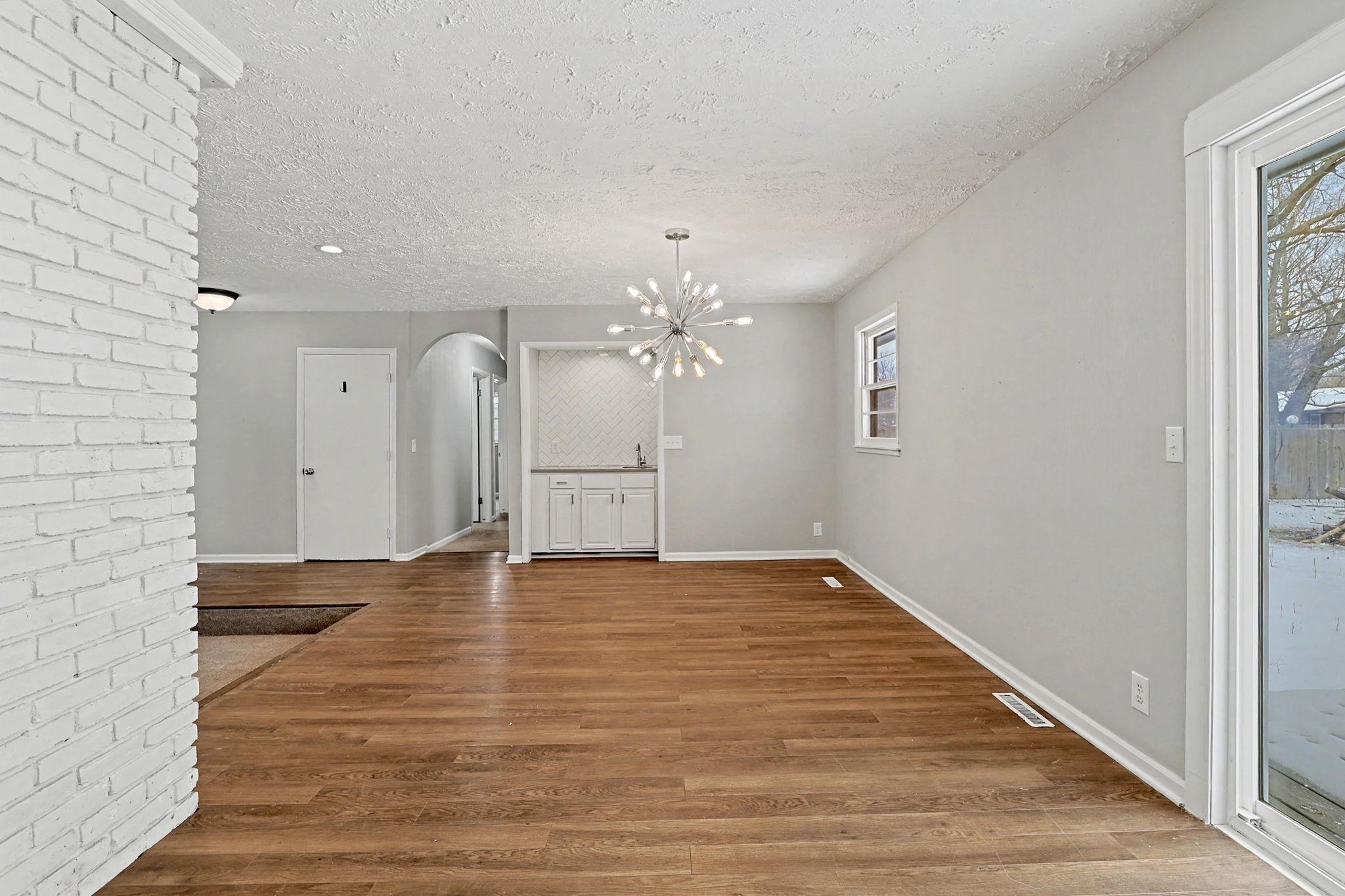 526 E Park Lane Street Derby KS 67037