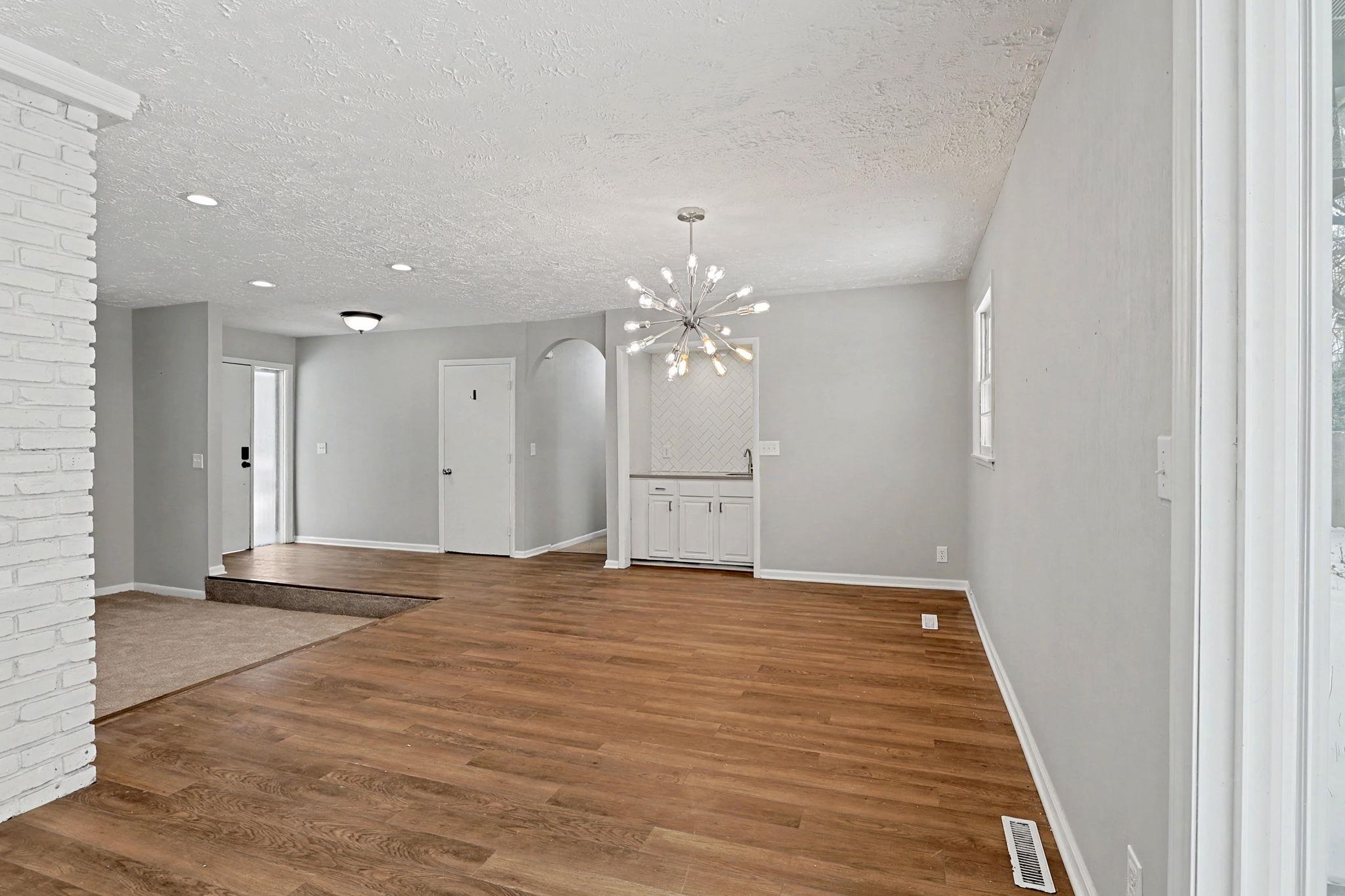 526 E Park Lane Street Derby KS 67037