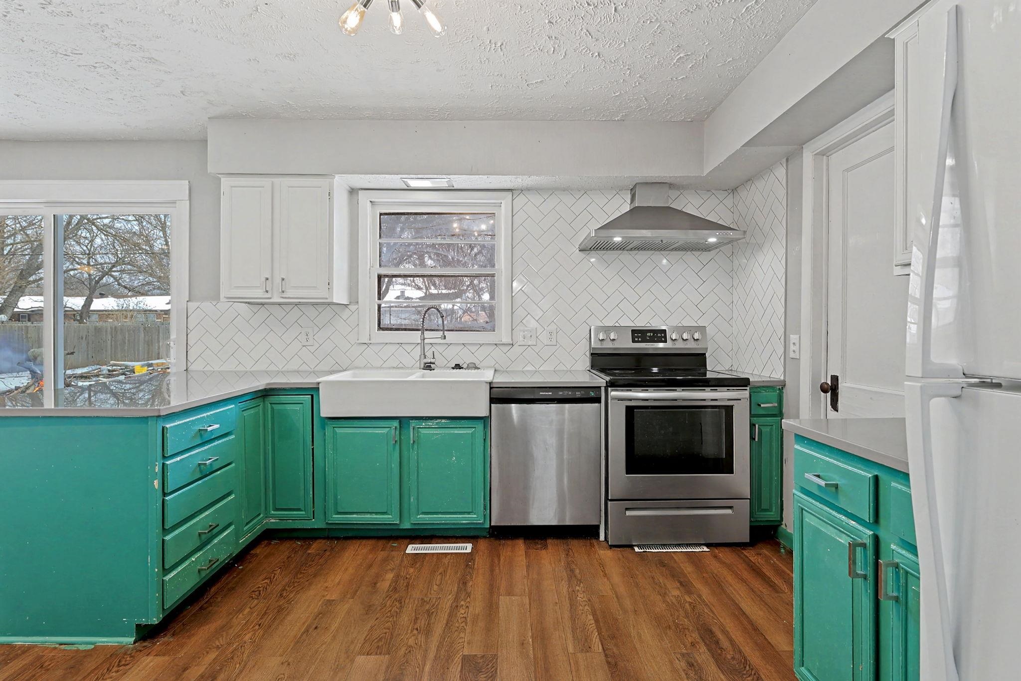 526 E Park Lane Street Derby KS 67037