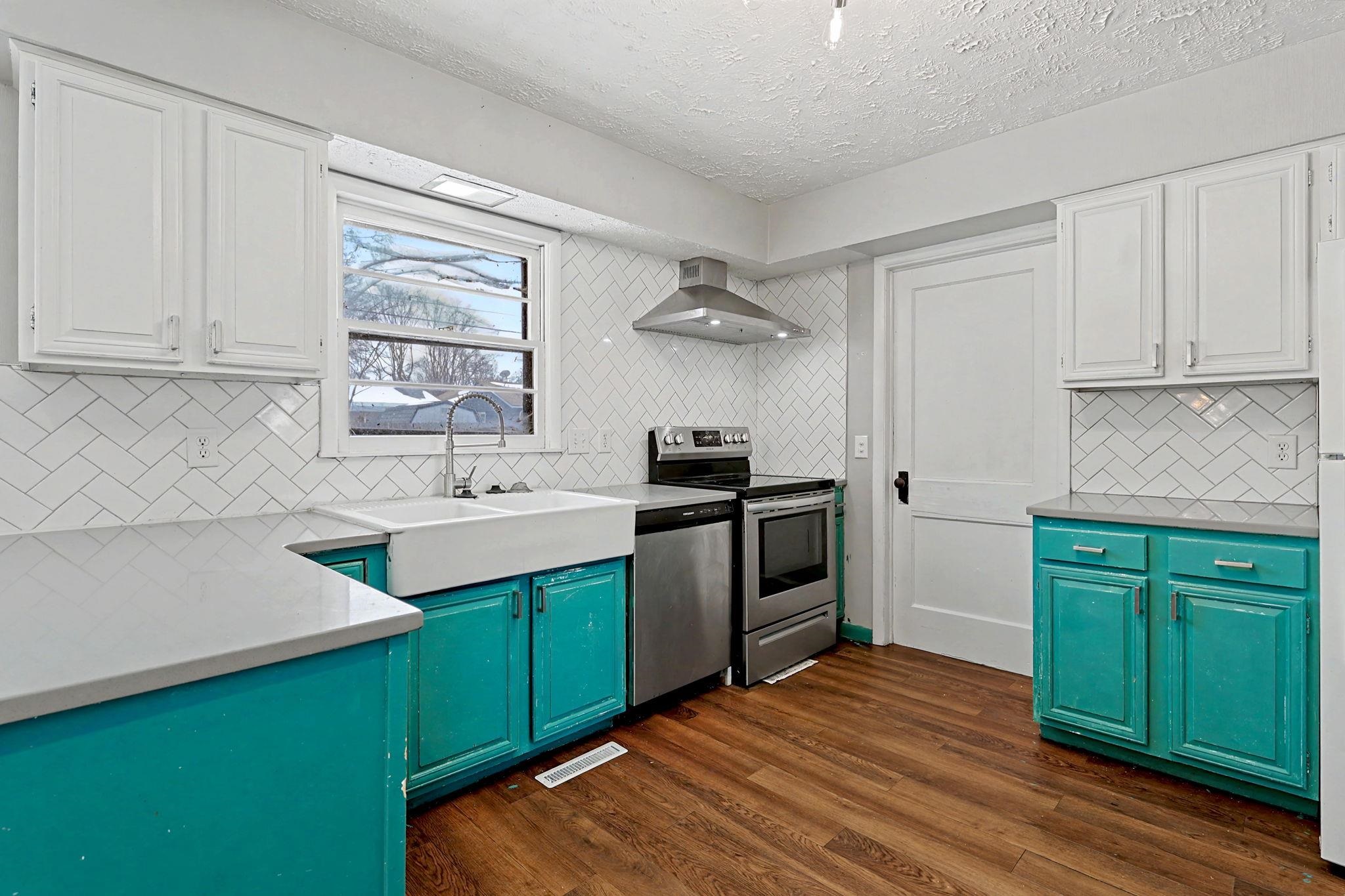 526 E Park Lane Street Derby KS 67037