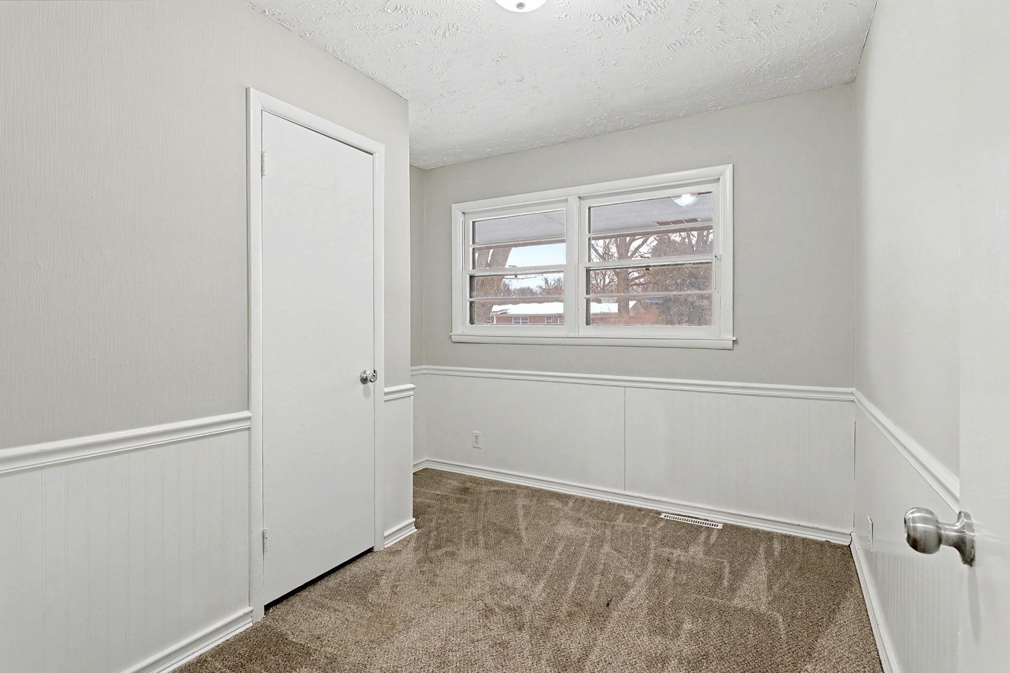 526 E Park Lane Street Derby KS 67037