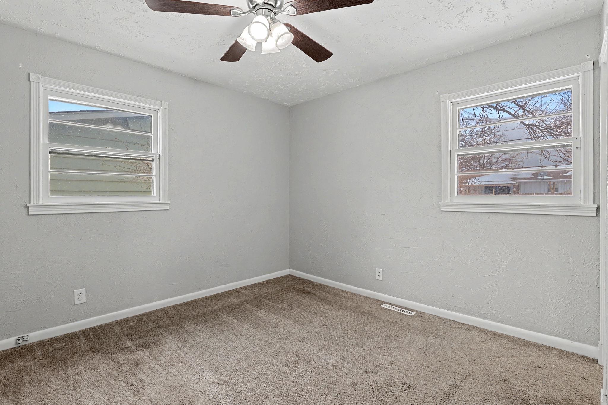 526 E Park Lane Street Derby KS 67037