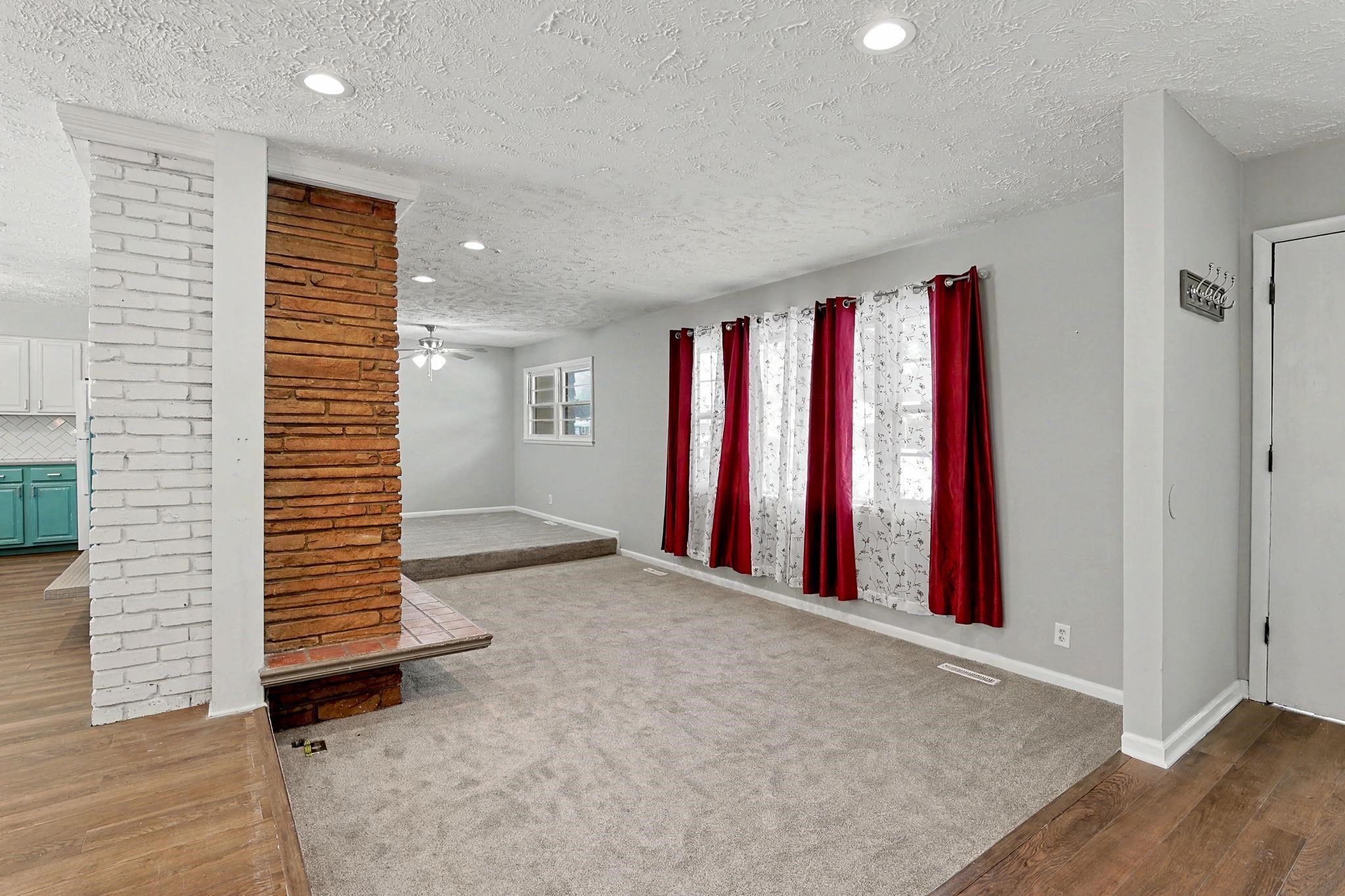 526 E Park Lane Street Derby KS 67037