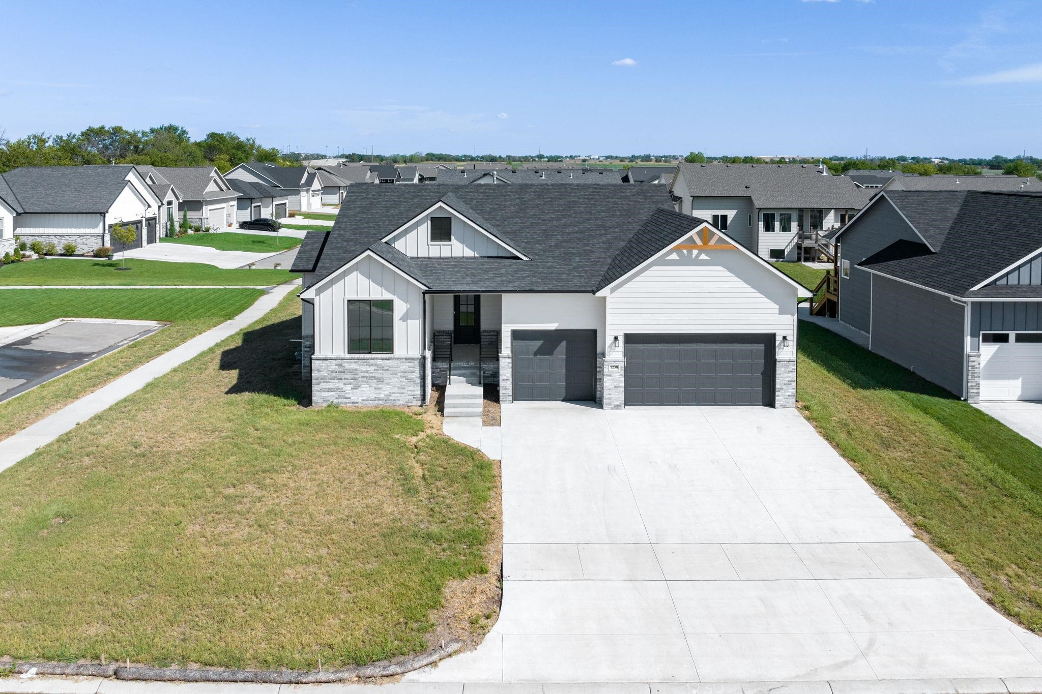 1230 W Ravendale Lane Goddard KS 67052