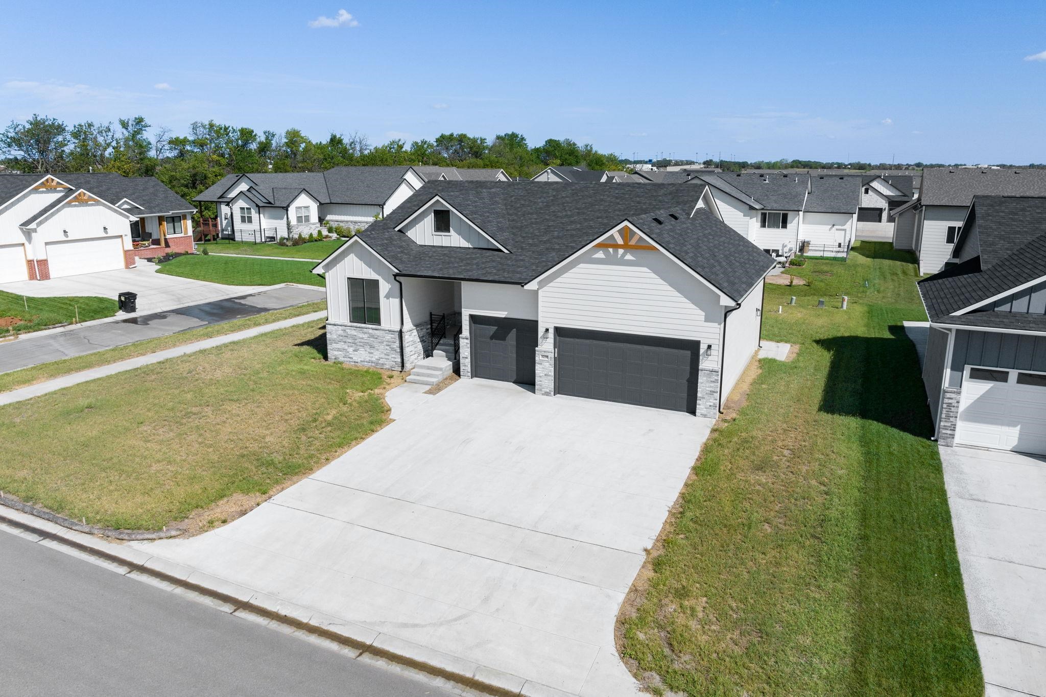 1230 W Ravendale Lane Goddard KS 67052