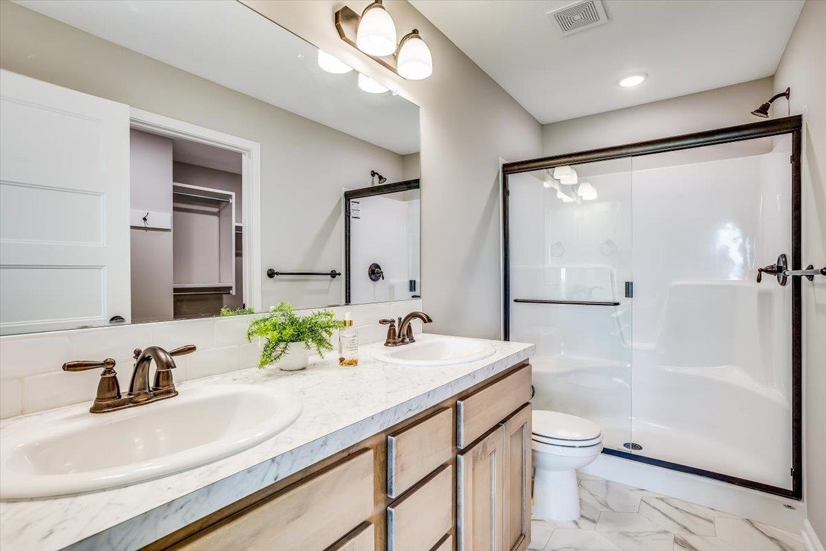 1548 N Quince Court Andover KS 67002