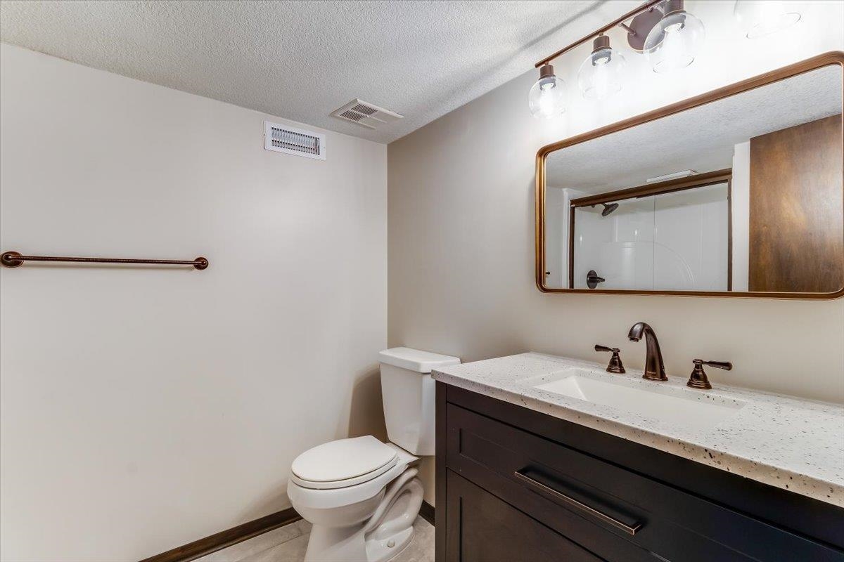 8829 W 9th Street N Wichita KS 67212