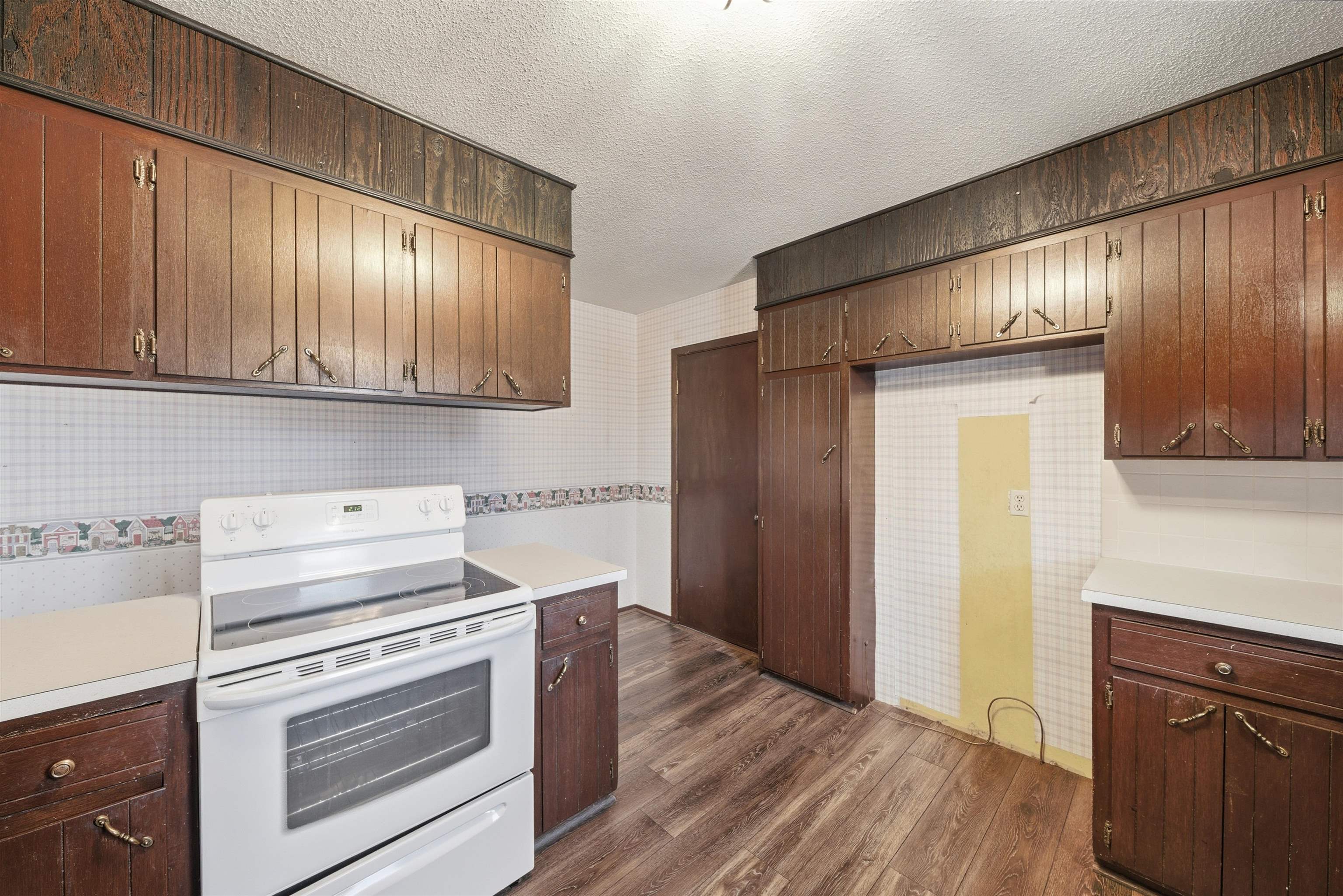 209 W Garnett Court Garden Plain KS 67050