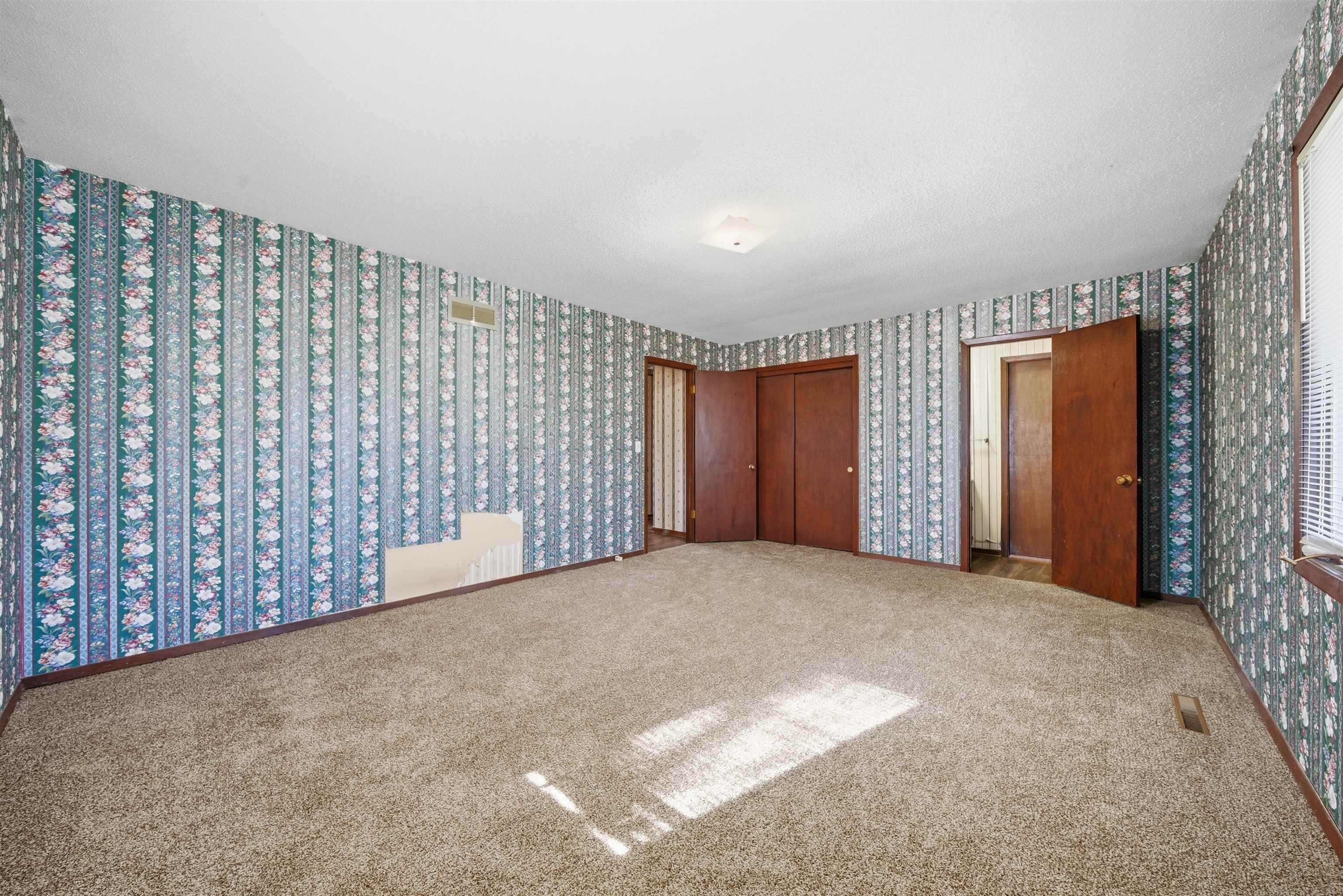 209 W Garnett Court Garden Plain KS 67050