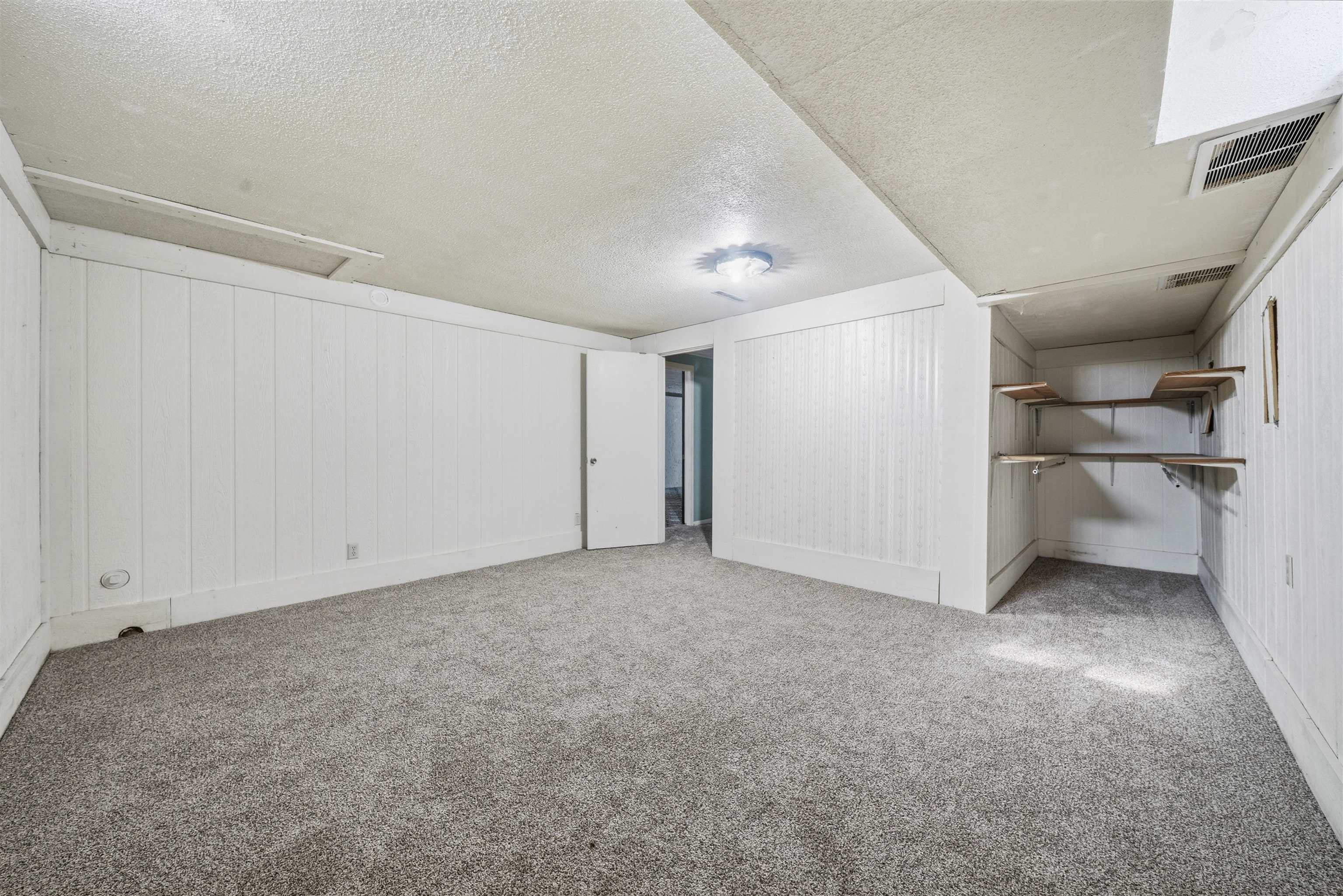209 W Garnett Court Garden Plain KS 67050