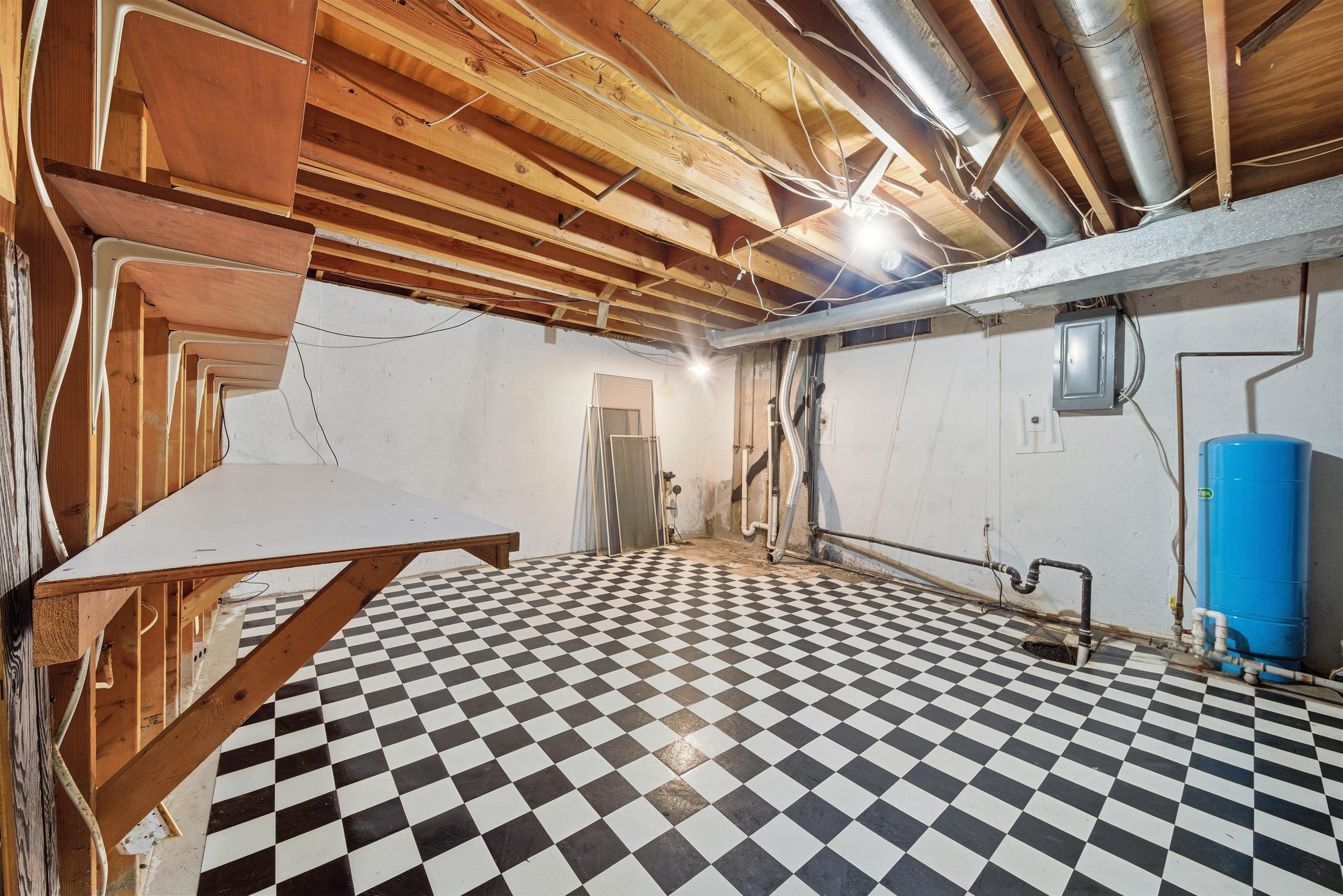 209 W Garnett Court Garden Plain KS 67050